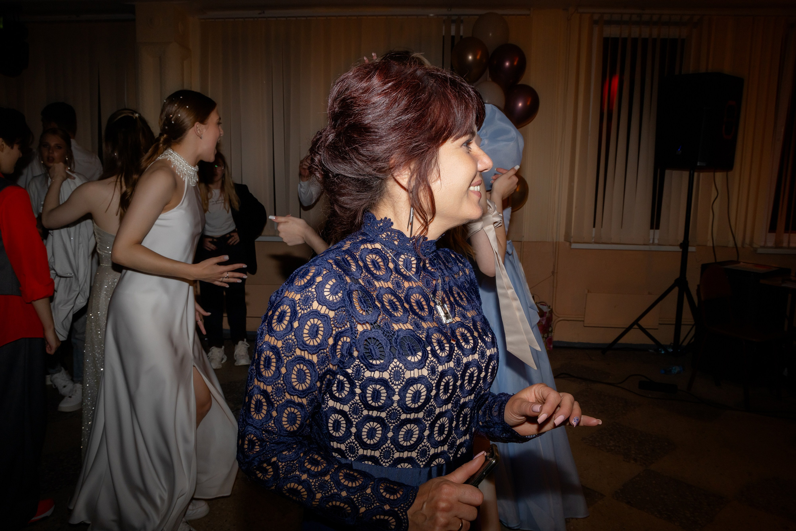 Школьный выпускной 2024 год в Соколе (Минск). Свадебный фотограф в Минске/Беларуси Сергей Спиридонов