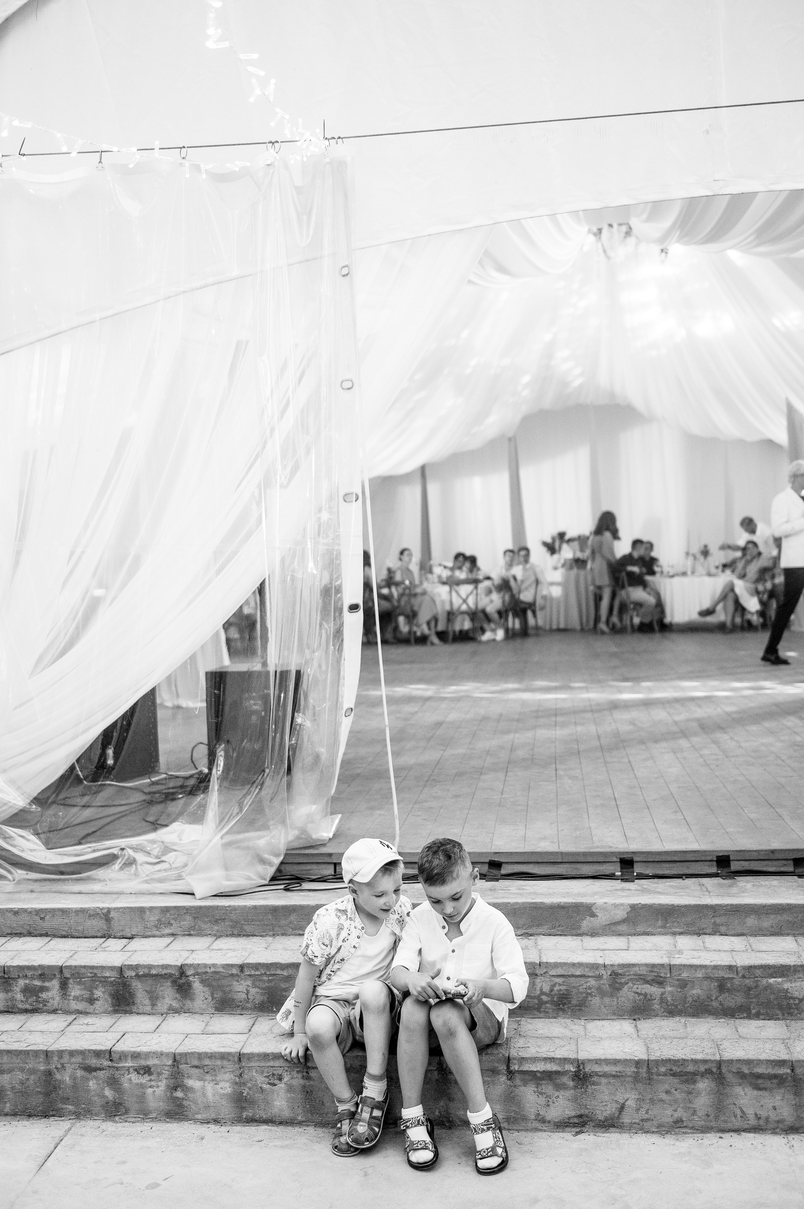 Вот такая заварушка. Свадебный фотограф Саша Базенко