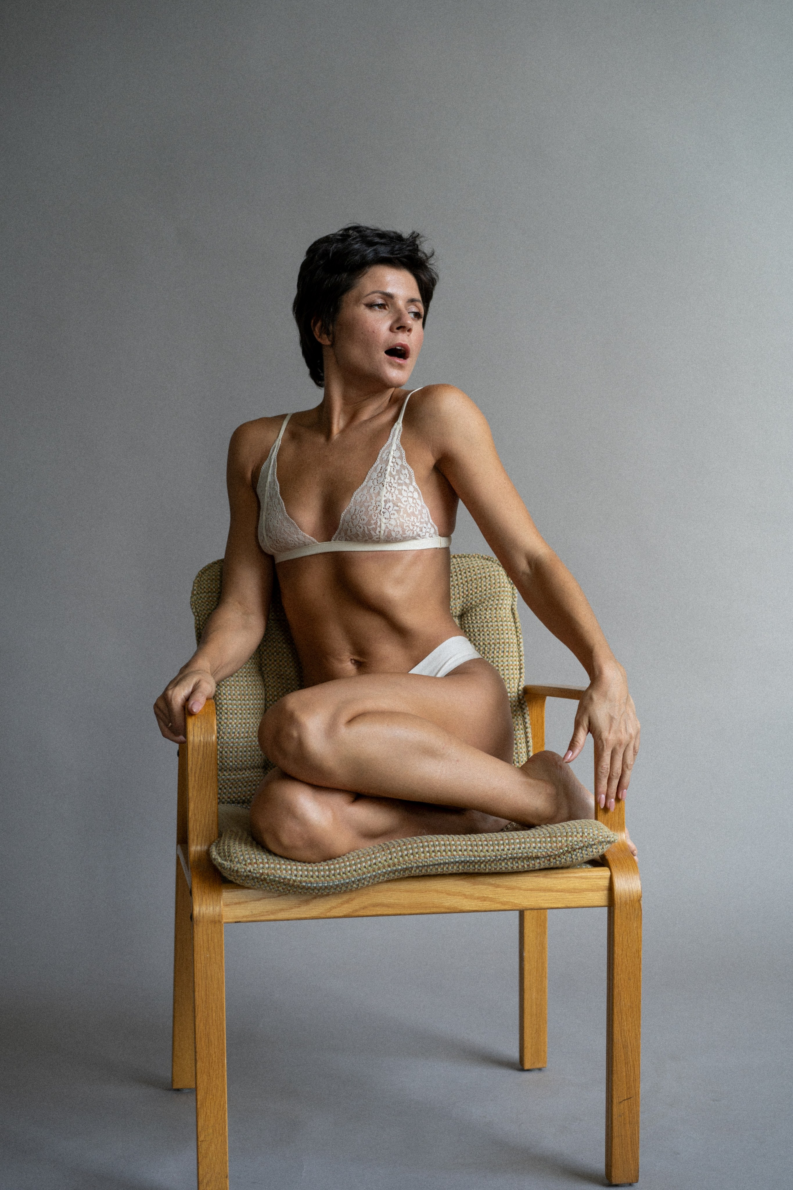 Съёмка в белье. Фотограф Елизавета Потешкина