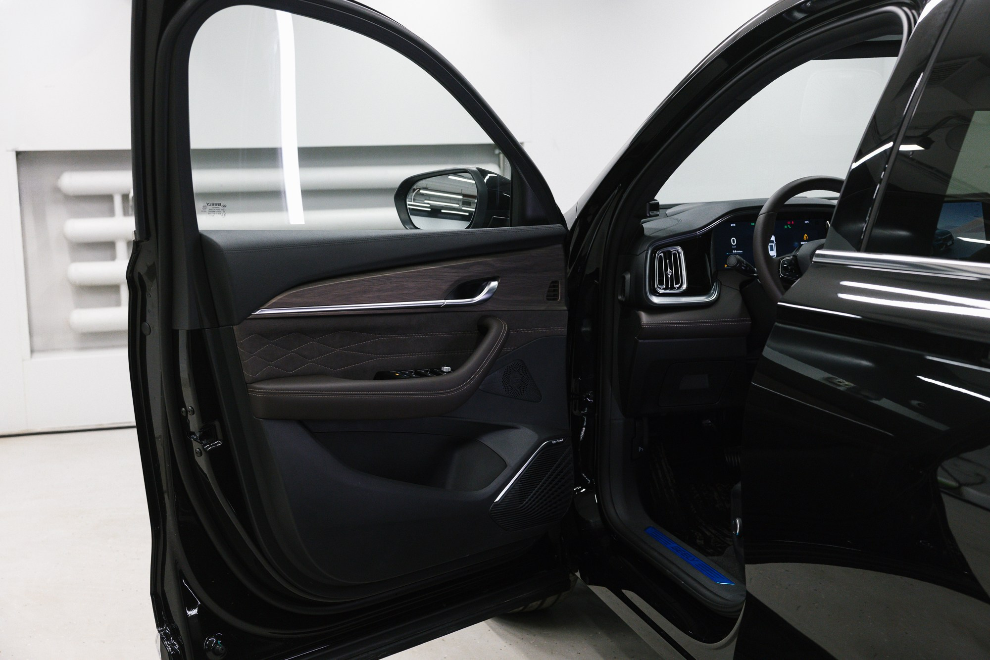 Geely Monjaro 2.0 4WD AT (238 л. с.). Автосалон «Х-Авто»