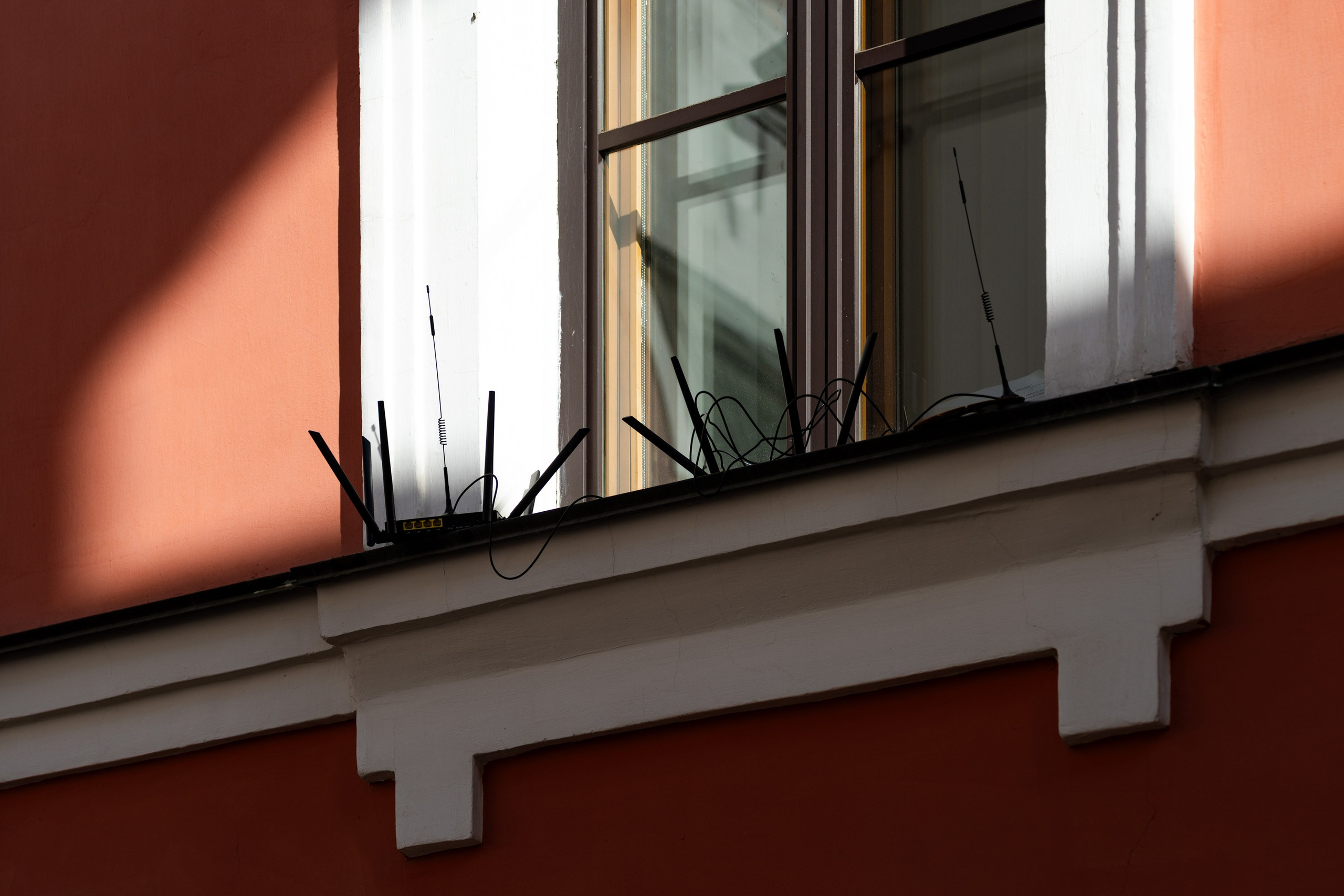 Свет и тень в городе. Фотограф в Москве. Шахабудин