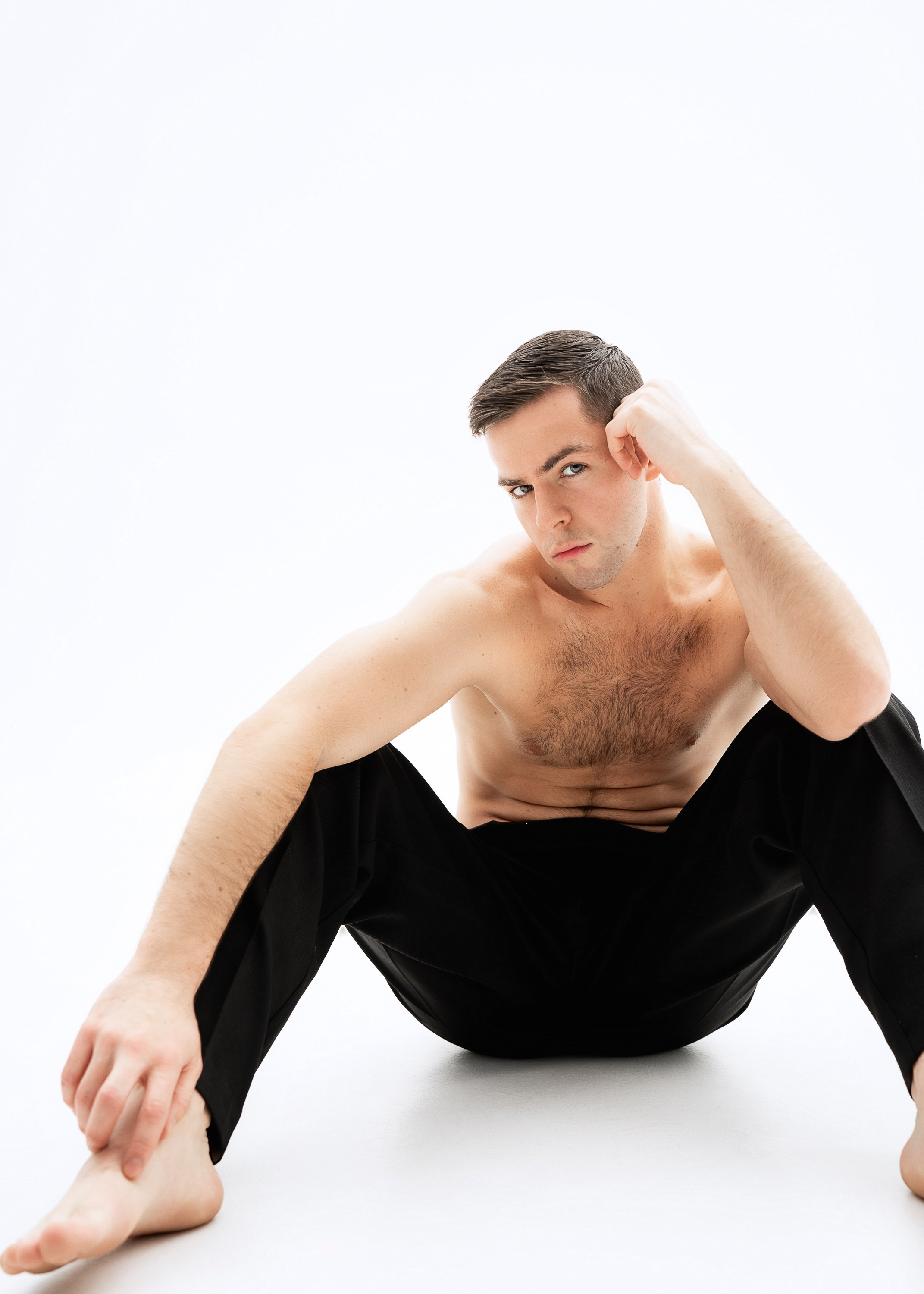 ДМИТРИЙ. Женский портрет