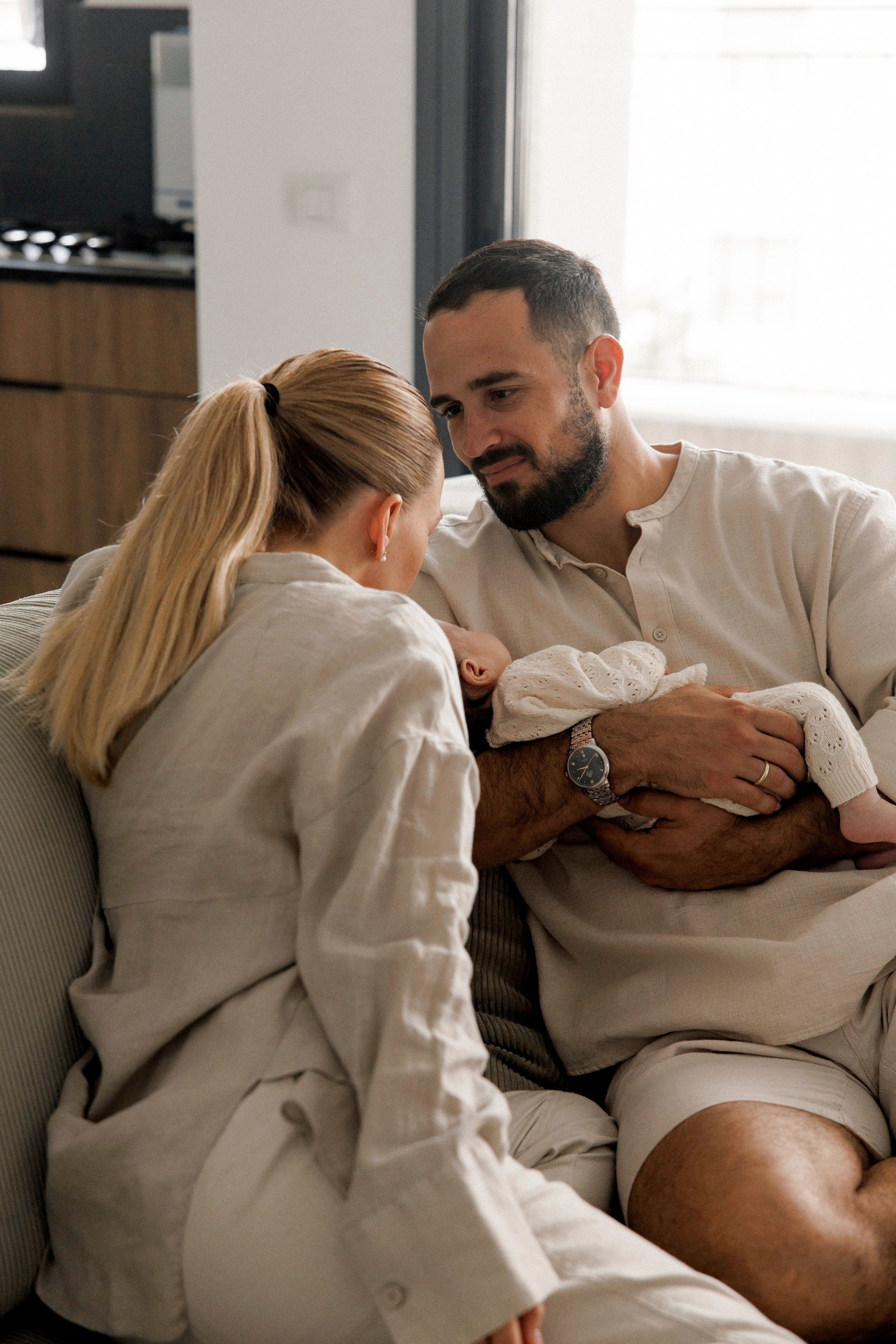 New born family photoshoot at home. Wedding and family photographer