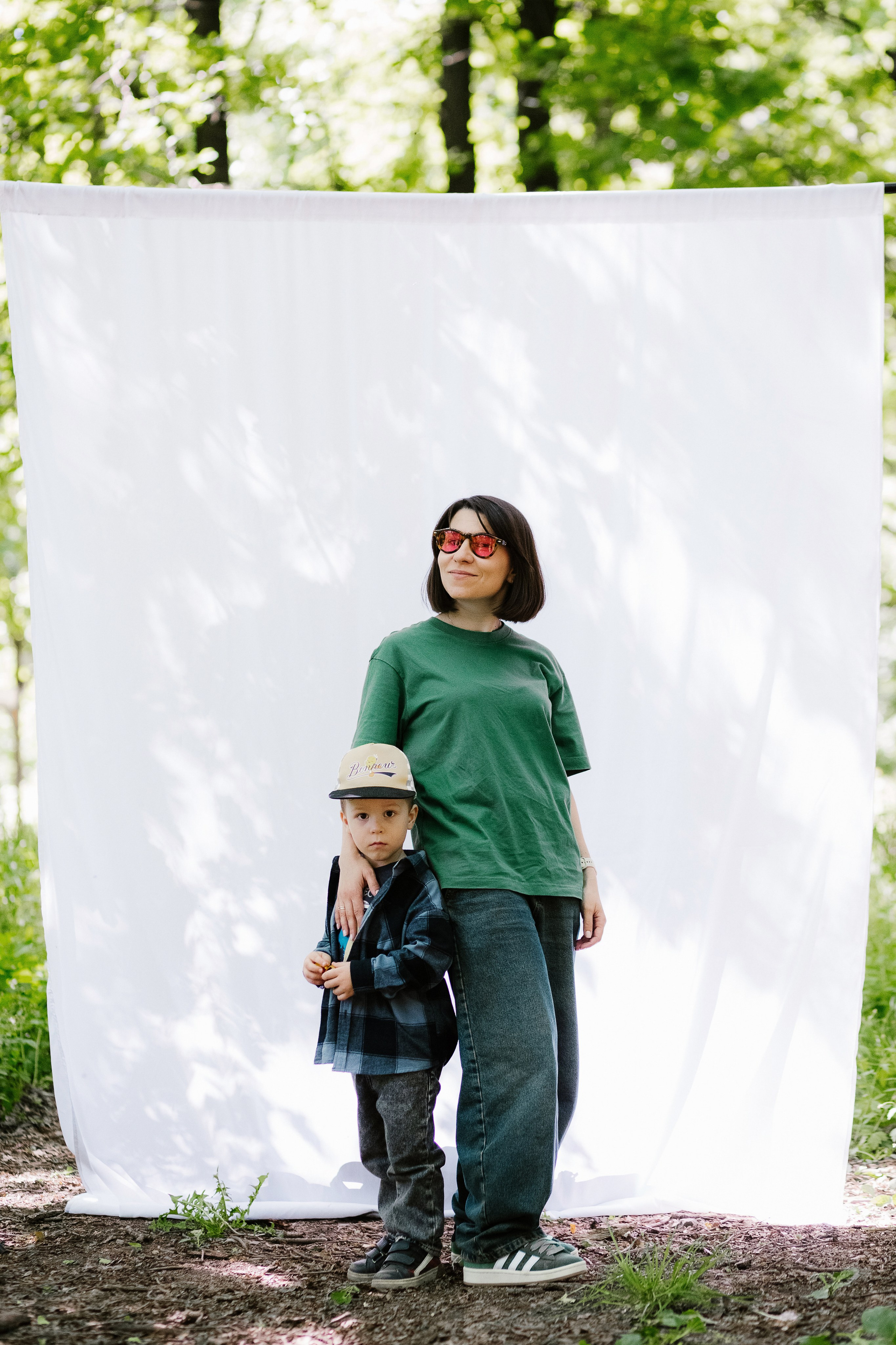 Ощущение леса в городе! Портреты на Белом Фоне в Дубках Таганрога. Свадебный и семейный фотограф в Таганроге Бакарюк Антон