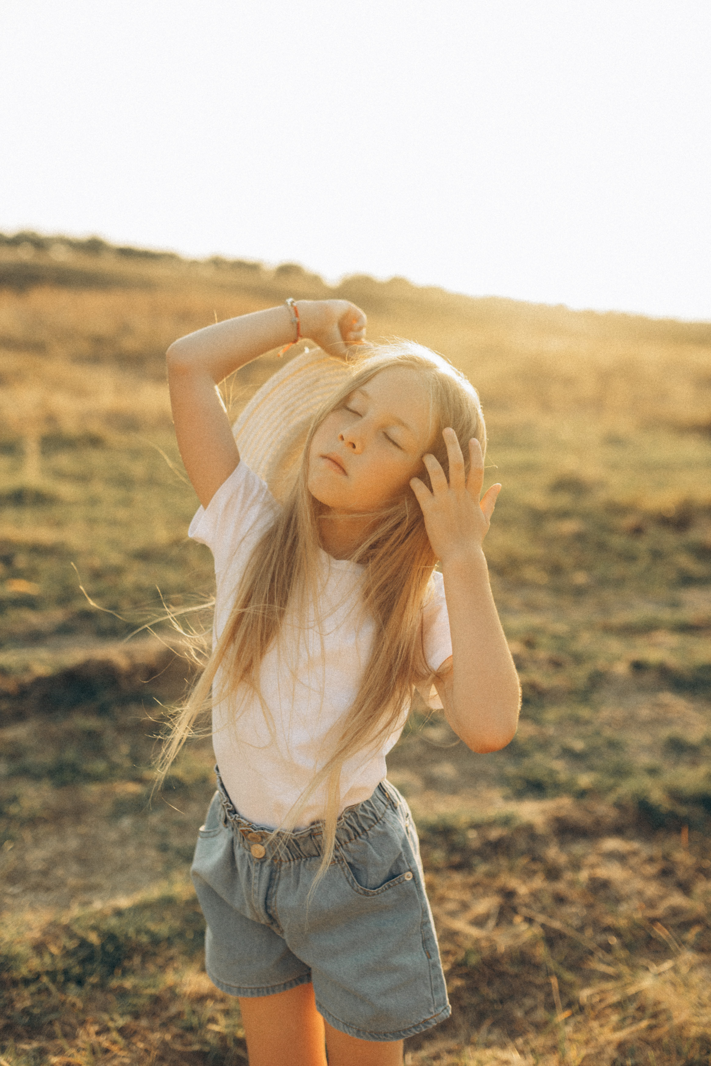 Фотосессия на закате Яна и Аня. Семейный, детский, свадебный фотограф в Георгиевске Дарья Домникова