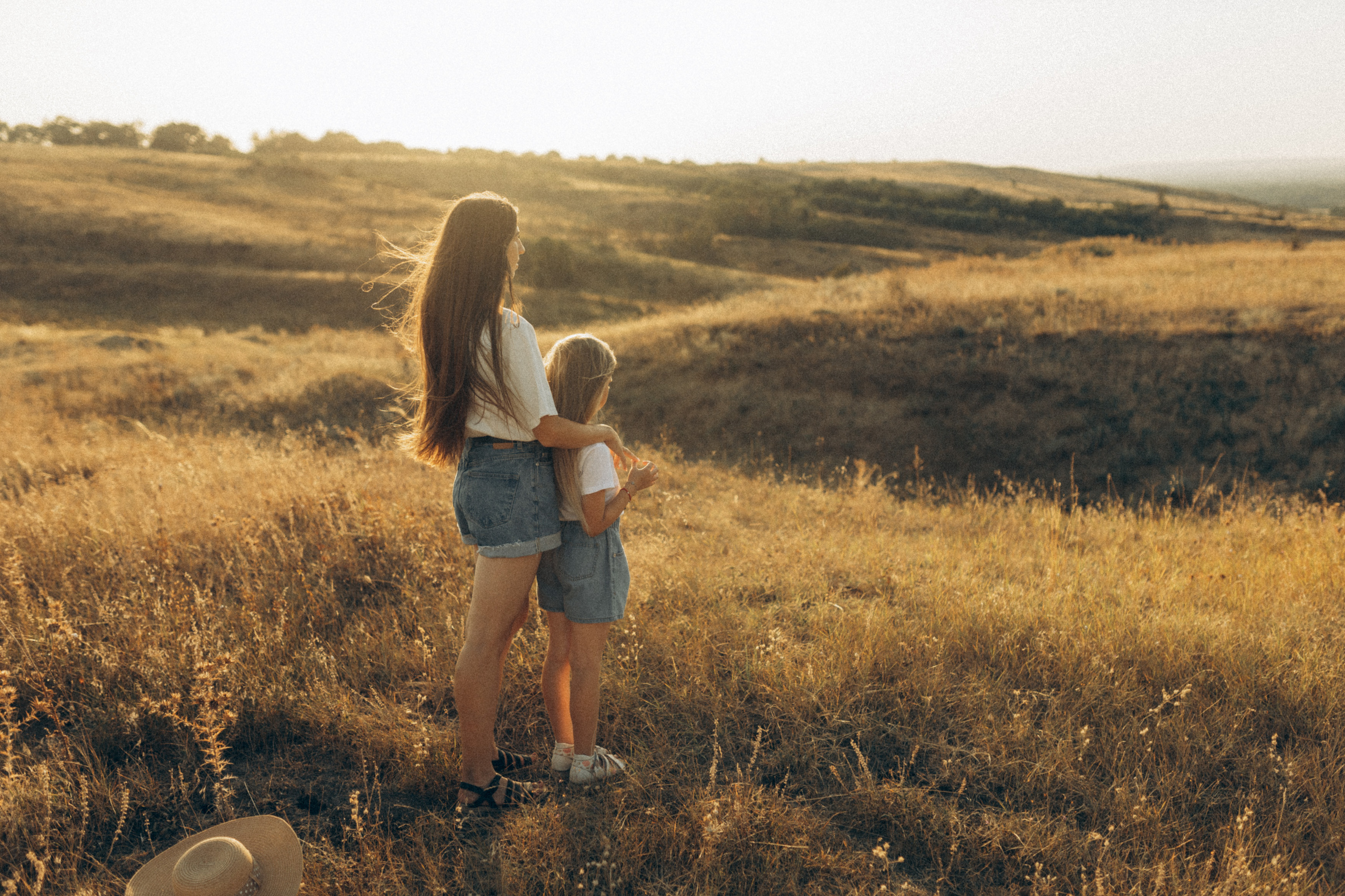 Фотосессия на закате Яна и Аня. Семейный, детский, свадебный фотограф в Георгиевске Дарья Домникова