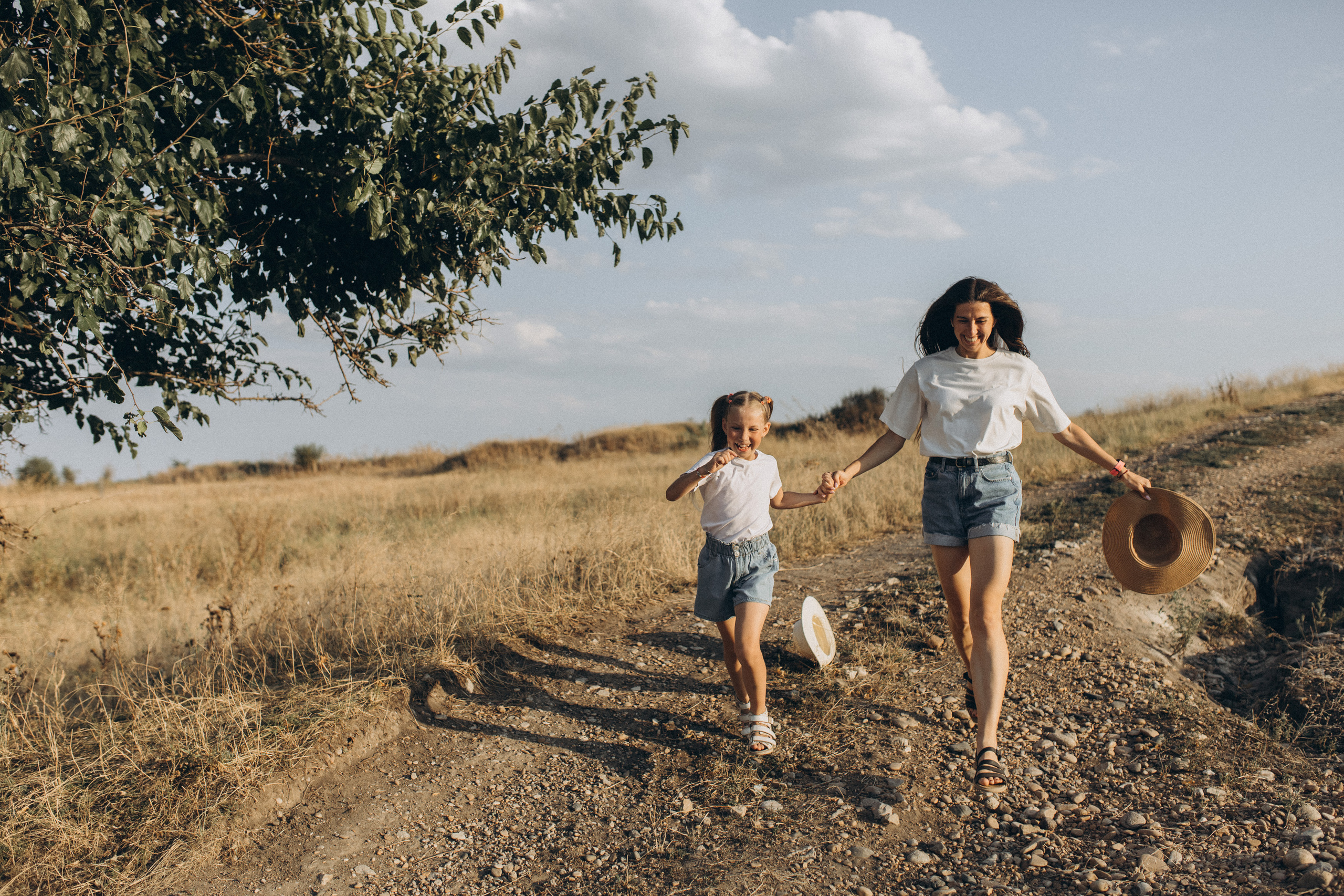 Фотосессия на закате Яна и Аня. Семейный, детский, свадебный фотограф в Георгиевске Дарья Домникова