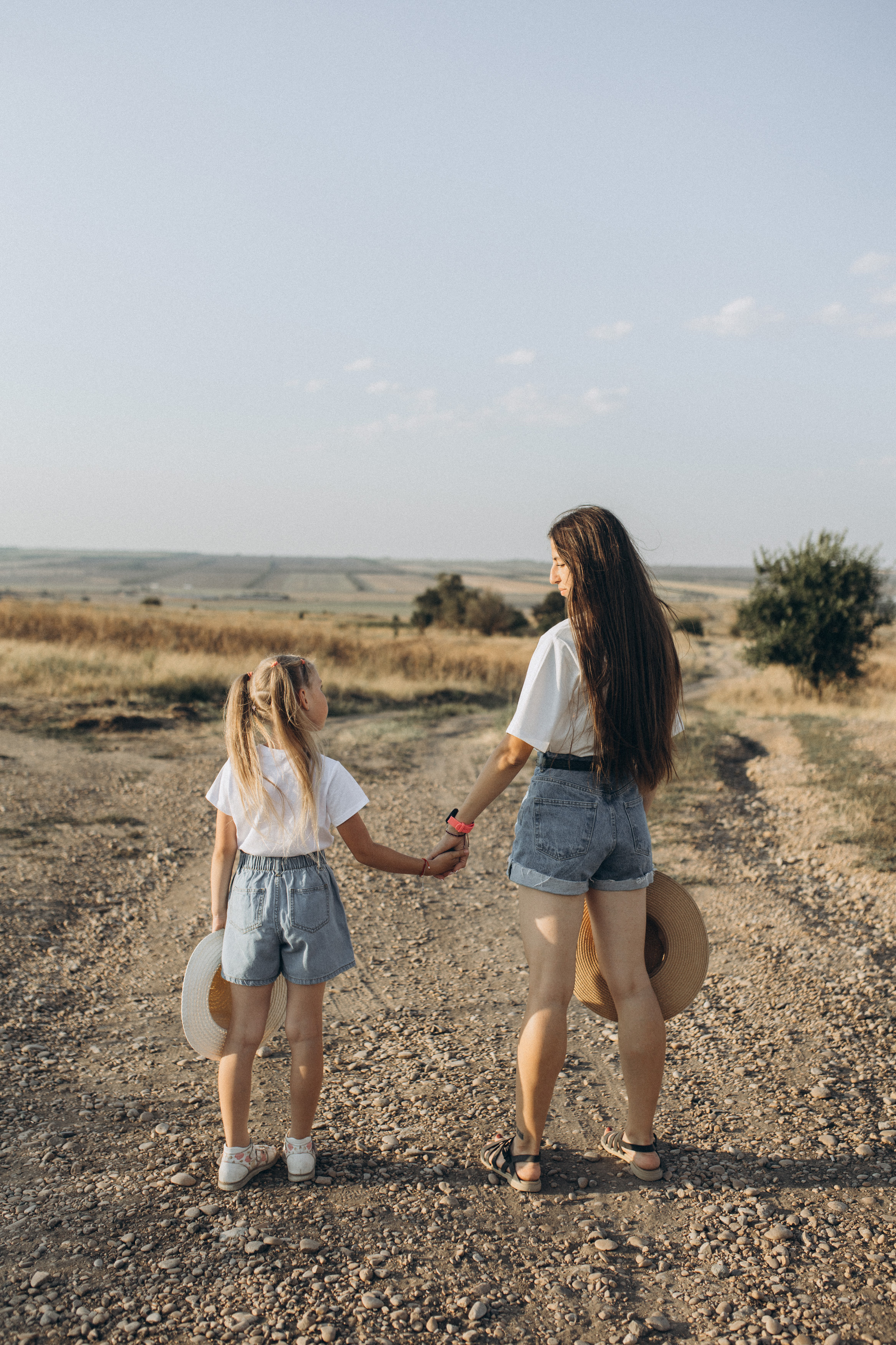 Фотосессия на закате Яна и Аня. Семейный, детский, свадебный фотограф в Георгиевске Дарья Домникова