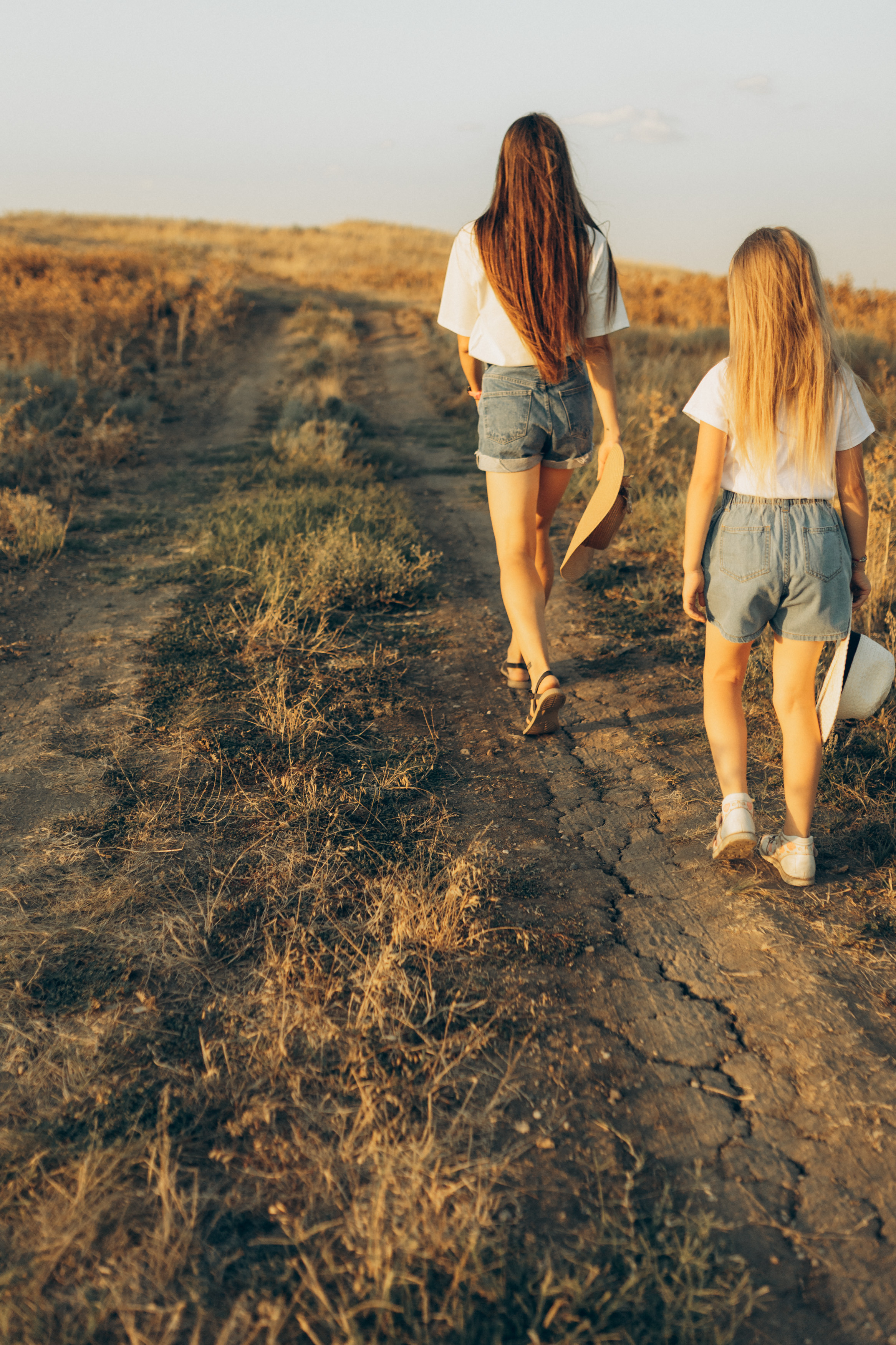 Фотосессия на закате Яна и Аня. Семейный, детский, свадебный фотограф в Георгиевске Дарья Домникова