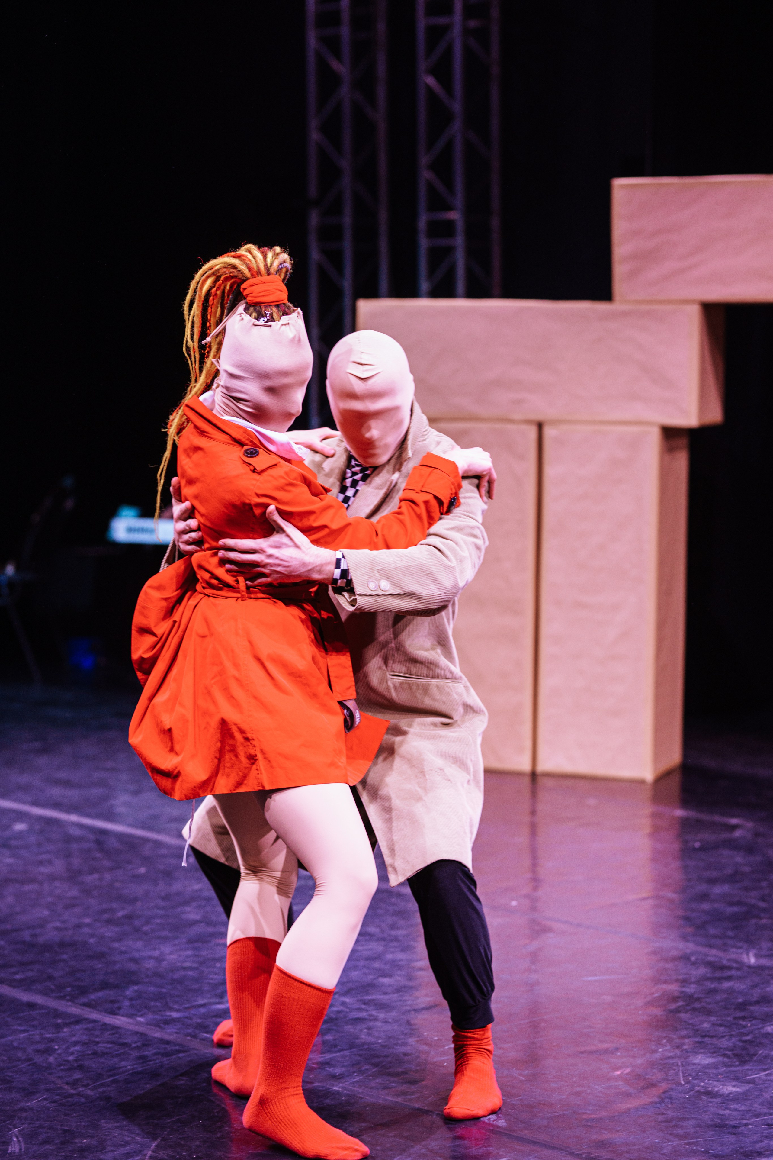 Нити «Игры разума». Фотограф Нинель Гюрсой, г. Москва