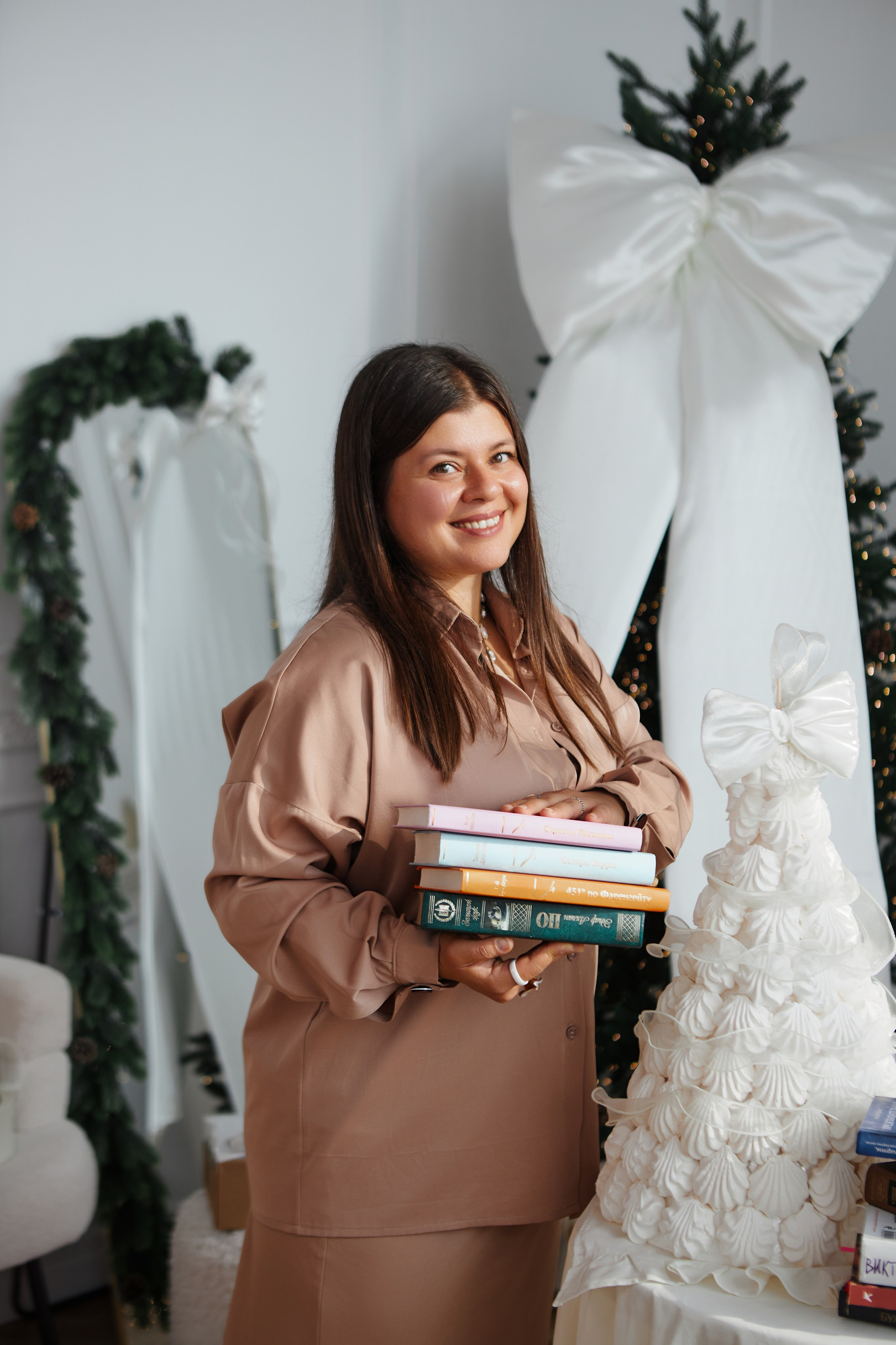 Книжный клуб Онегин Новый год. Свадебный и семейный фотограф в Сочи-Красной поляне Ларионова Анна