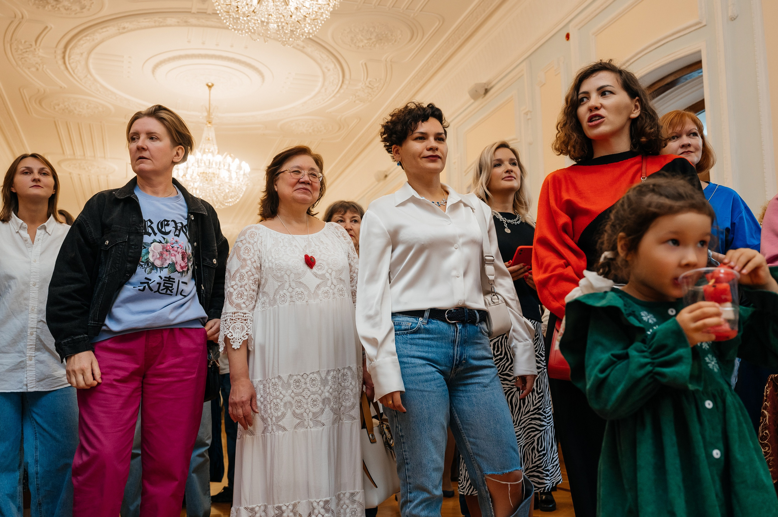 Открытие выставки Кати Васильевой в Молодежном театре. Wedding and family photographer USA