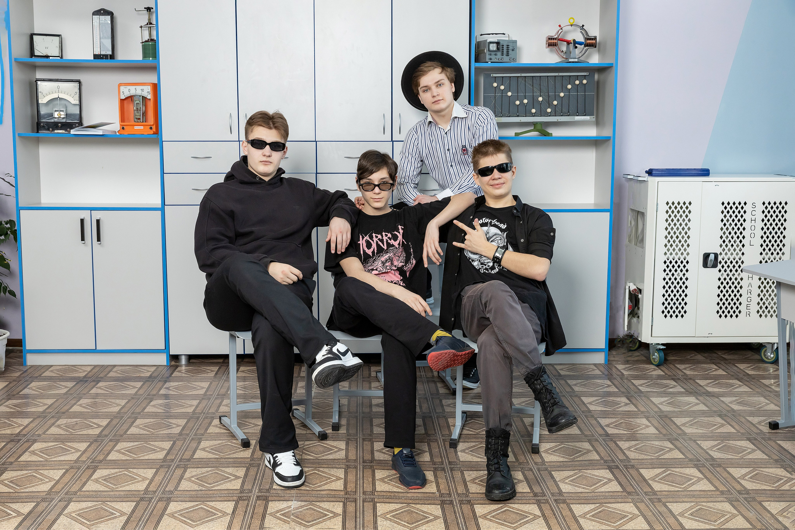 Примеры фото СТАРШИЕ КЛАССЫ. Фотограф Радужный ХМАО, Школьный фотограф, семейный фотограф, выпускной альбом