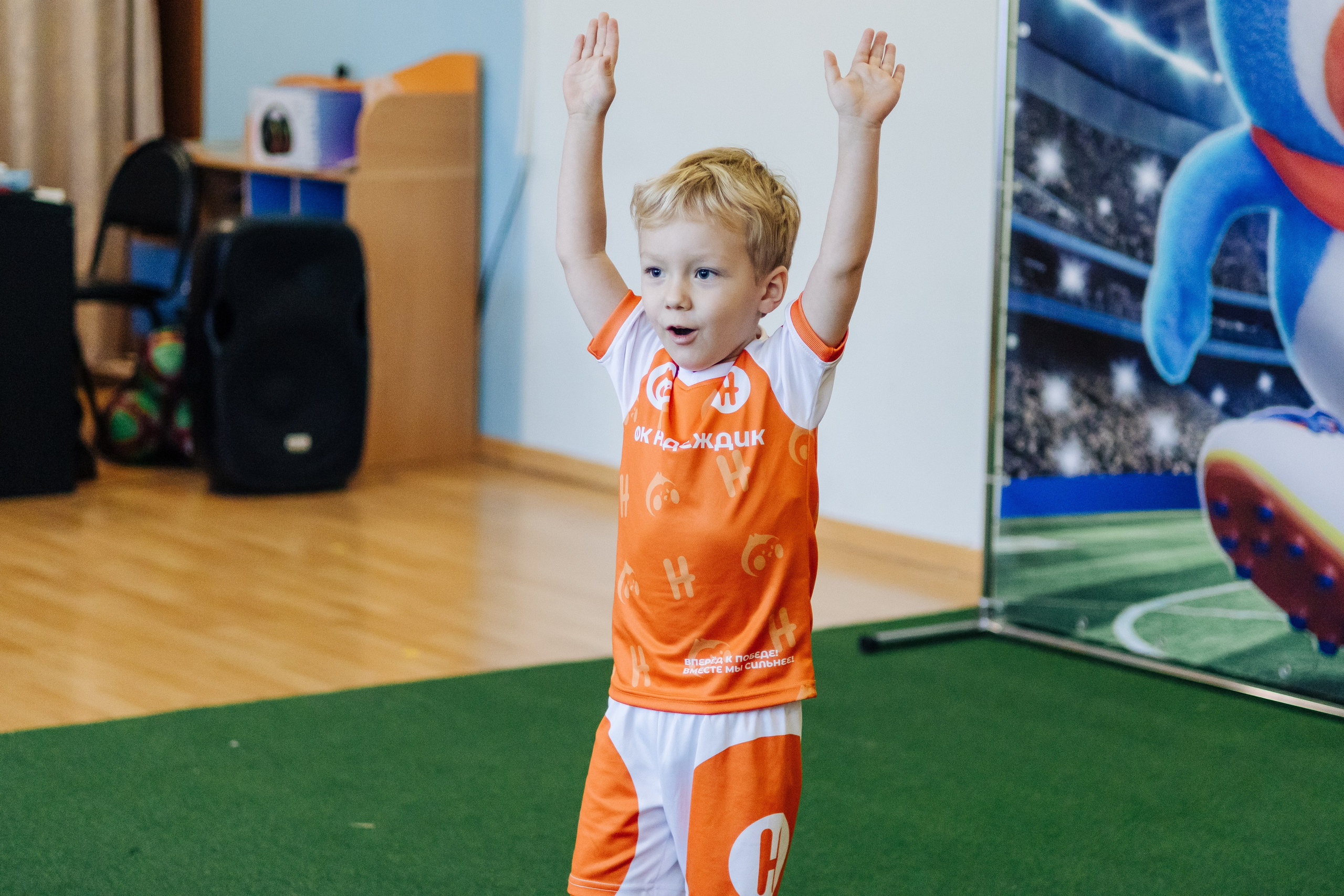 Фотосессия с кубком в детских садах г. Магнитогорска. Денис Прохоров Фотограф в г. Магнитогорск