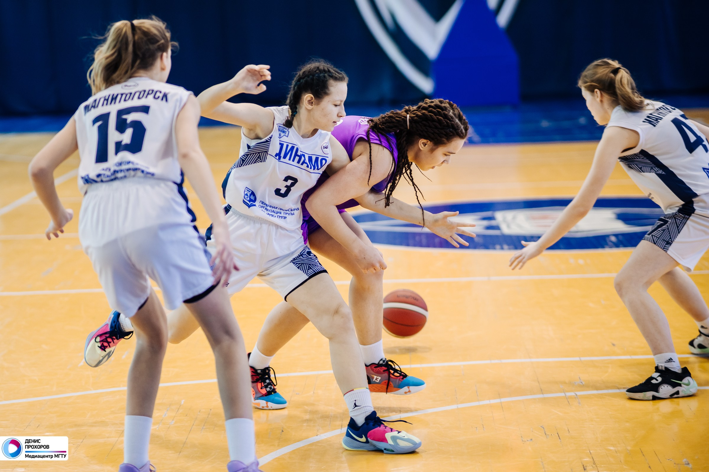 Соревнования по баскетболу среди девушек до 16 лет / 04.02.24. Денис Прохоров Фотограф в г. Магнитогорск