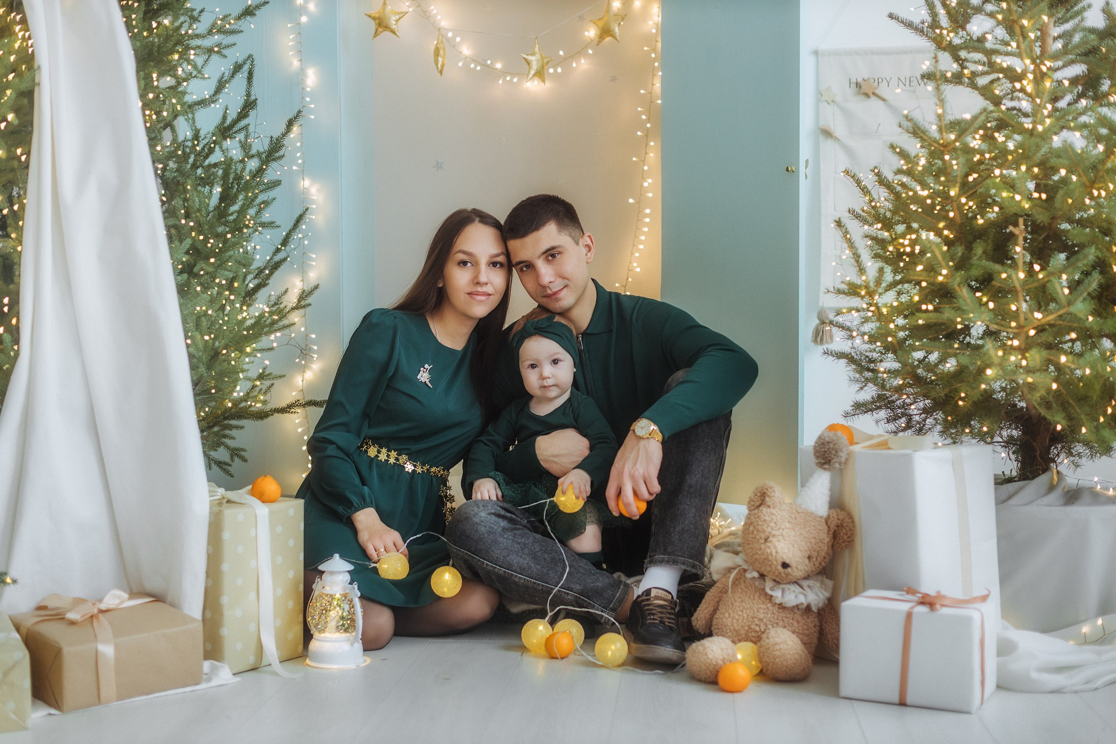 Новогодние. Фотографы в городе Волгограде — Людмила Агеева и Алексей Околелов