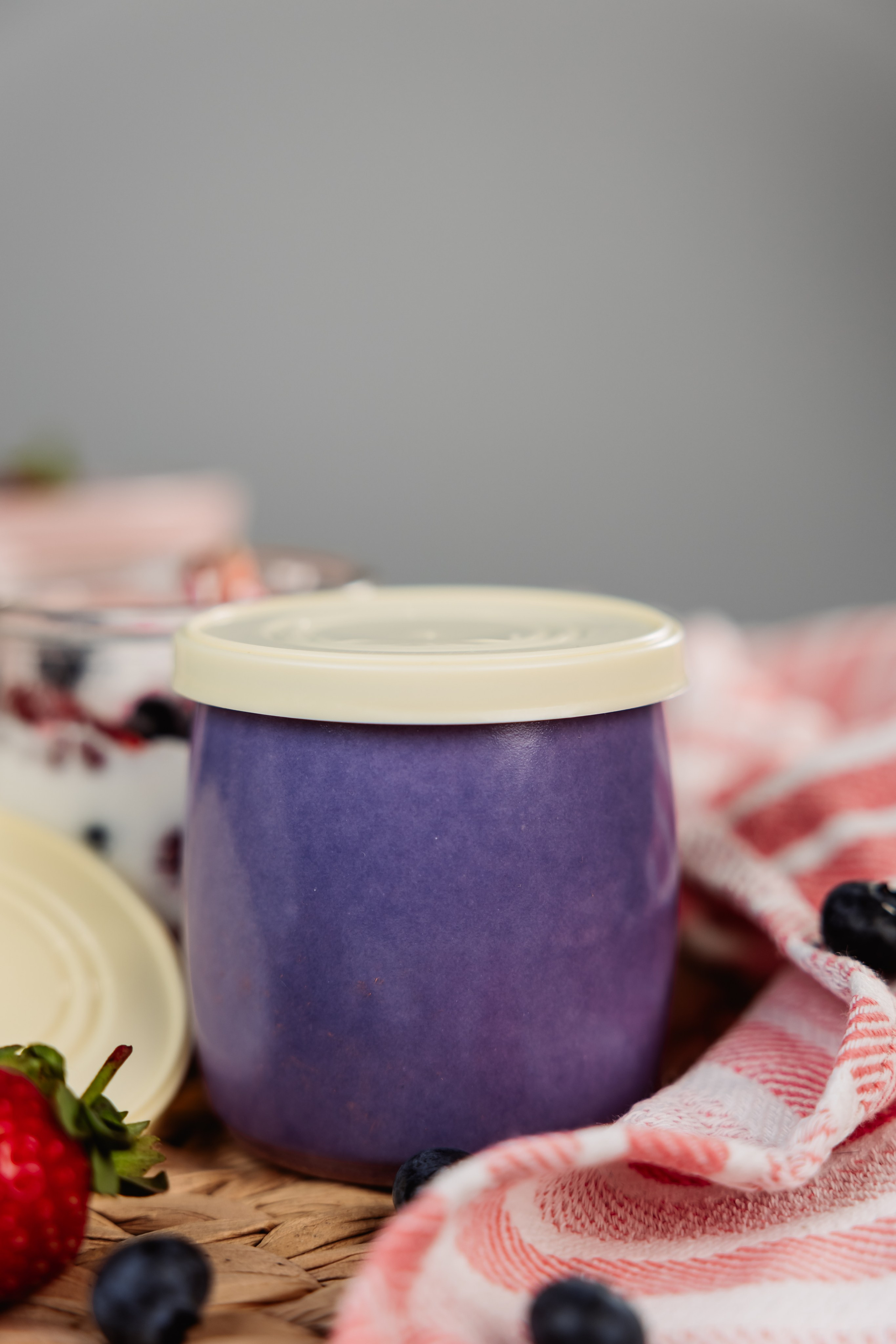 КРЫШКИ ДЛЯ КОЛОМЕНСКИХ ЙОГУРТОВ |OZON | Wildberries. ФОТОГРАФ ИРИНА ШАМАТАВА