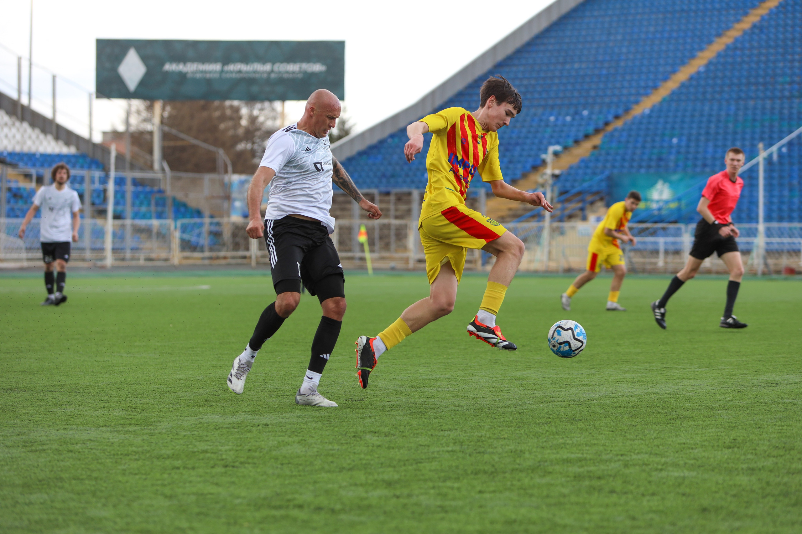 Чайка — Импульс. Зимнее первенство города по футболу. Спортивный фотограф в Самаре