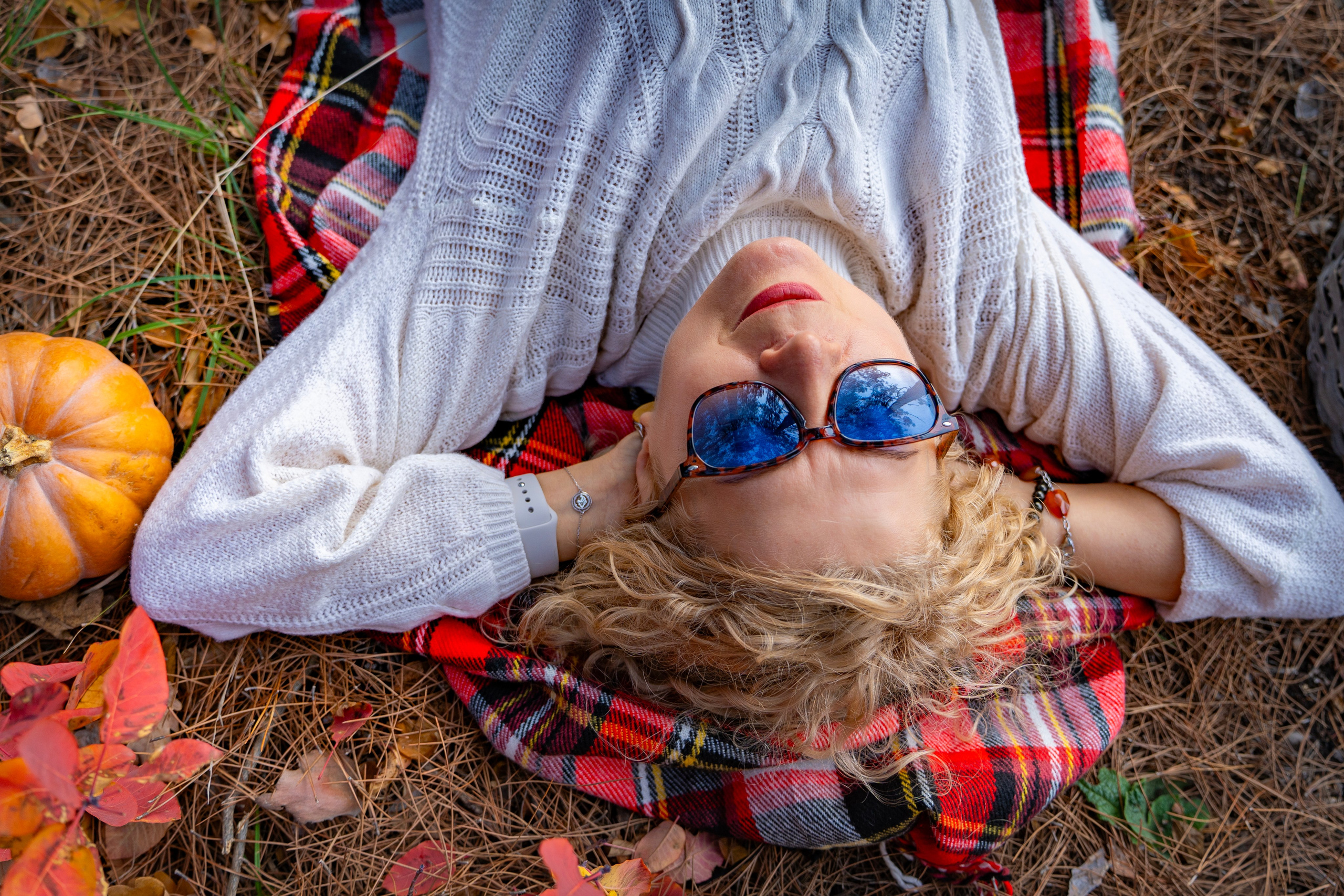 Фотопрогулка в Голубой бездне — золотая осень. Семейный и детский фотограф Екатерина Черняева. Снимаю портреты, love story, фотопрогулки, работаю на улице, в кафе, студии, дома у клиента