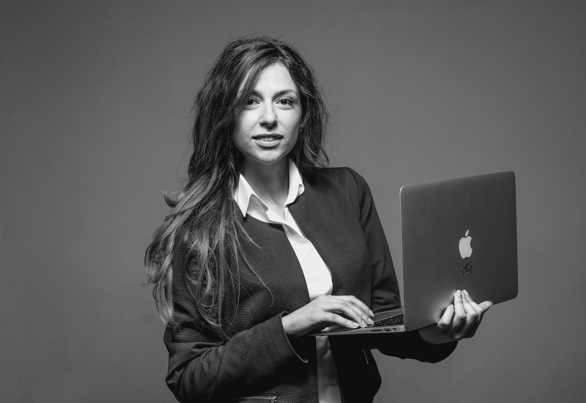 Портретная фотосессия коллектива рекламного агентства в Ялте. Фотограф интерьеров Фотосъемка рекламы в Ялте и по Крыму