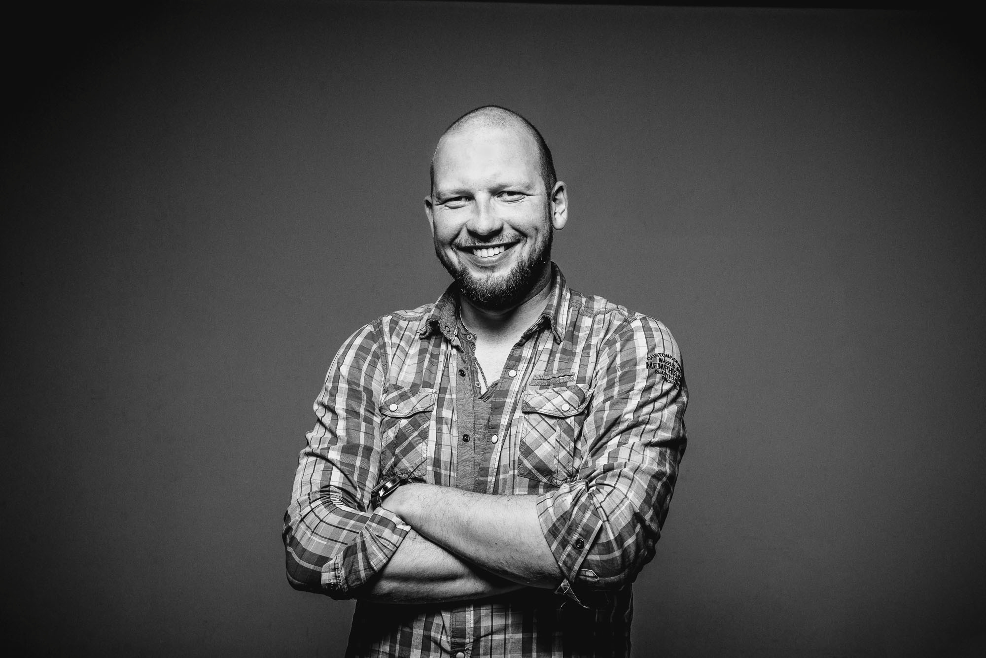 Портретная фотосессия коллектива рекламного агентства в Ялте. Фотограф интерьеров Фотосъемка рекламы в Ялте и по Крыму