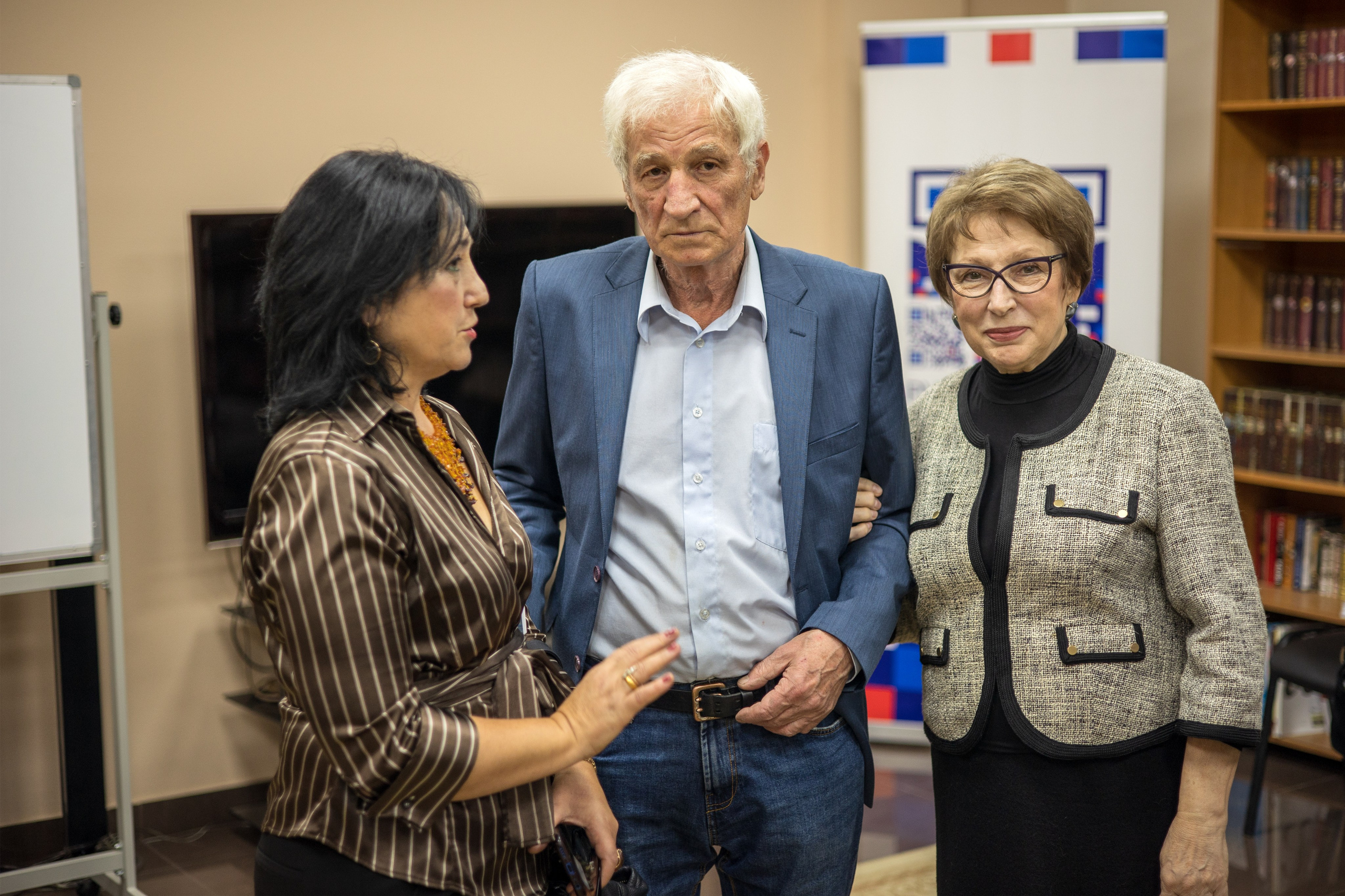 Художник, искусствовед Александр Лозовой. Свадебный и семейный фотограф в Абхазии Эля Цишба