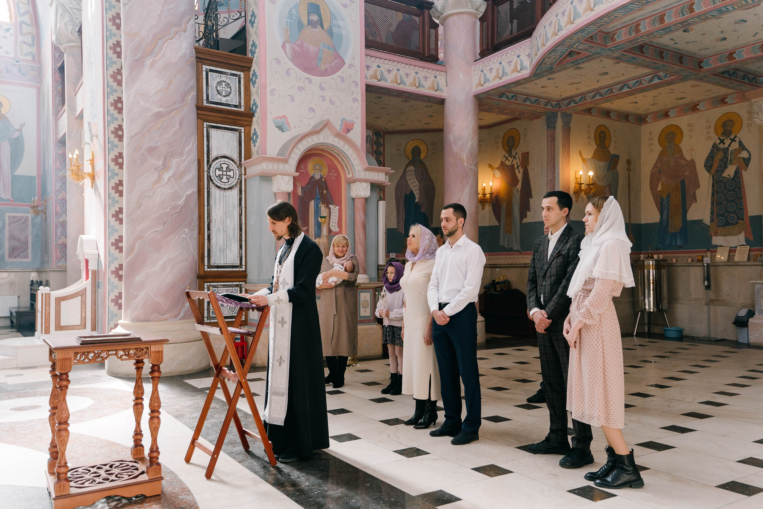 Фотограф на крещение в Самаре Сергей Логинов. Фотограф Сергей Логинов