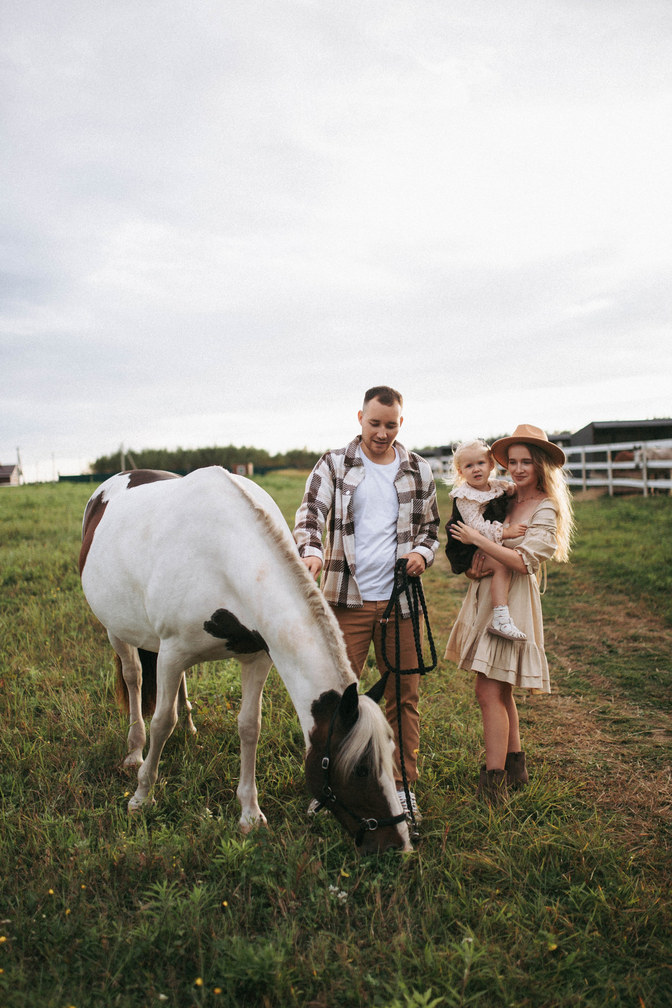 Одним тёплым вечером на ферме с лошадками. Свадебный и семейный фотограф в Нижнем Новгороде