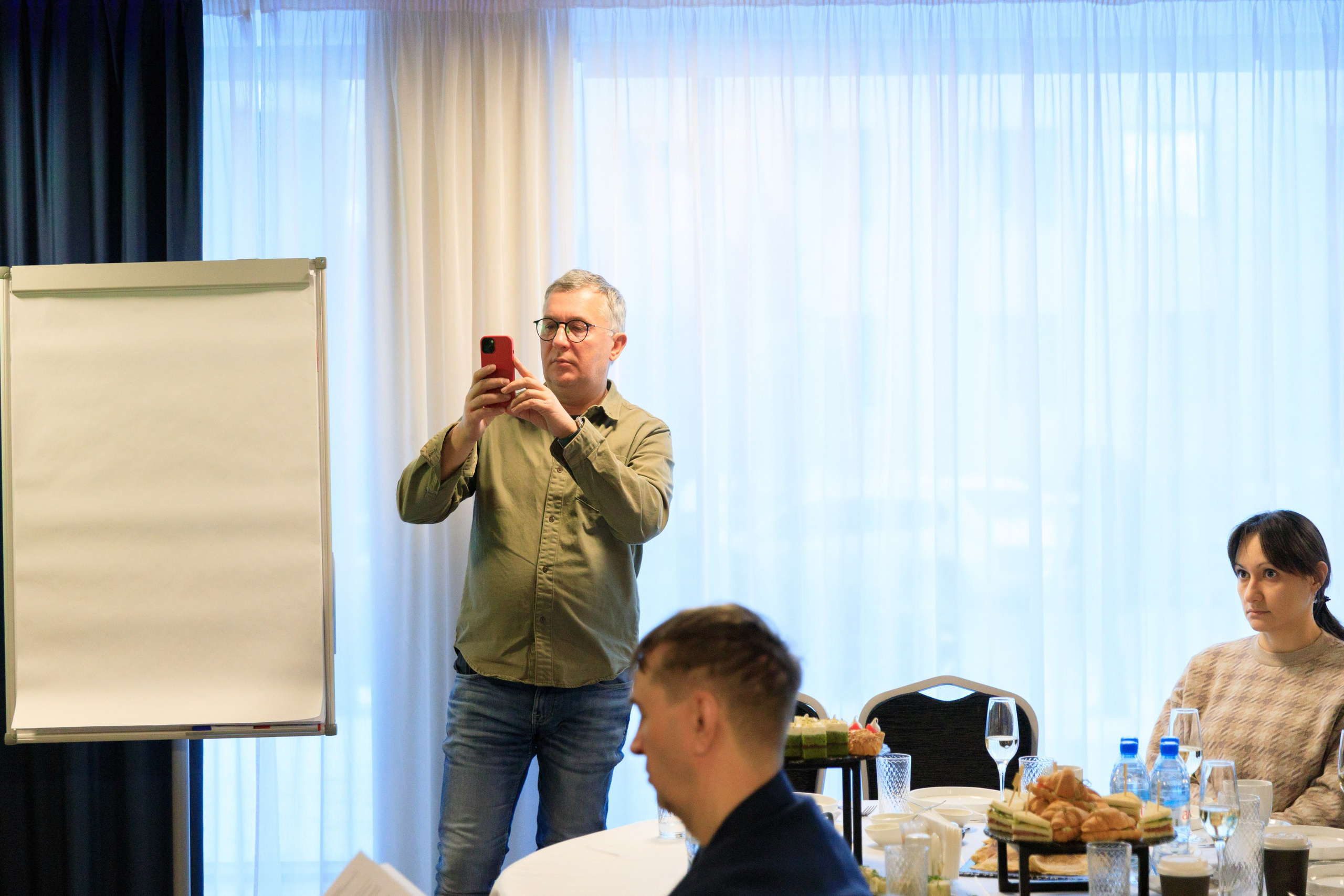 Встреча отельеров. DoubleTree by Hilton. Репортажный фотограф в Новосибирске Алена Помазунова