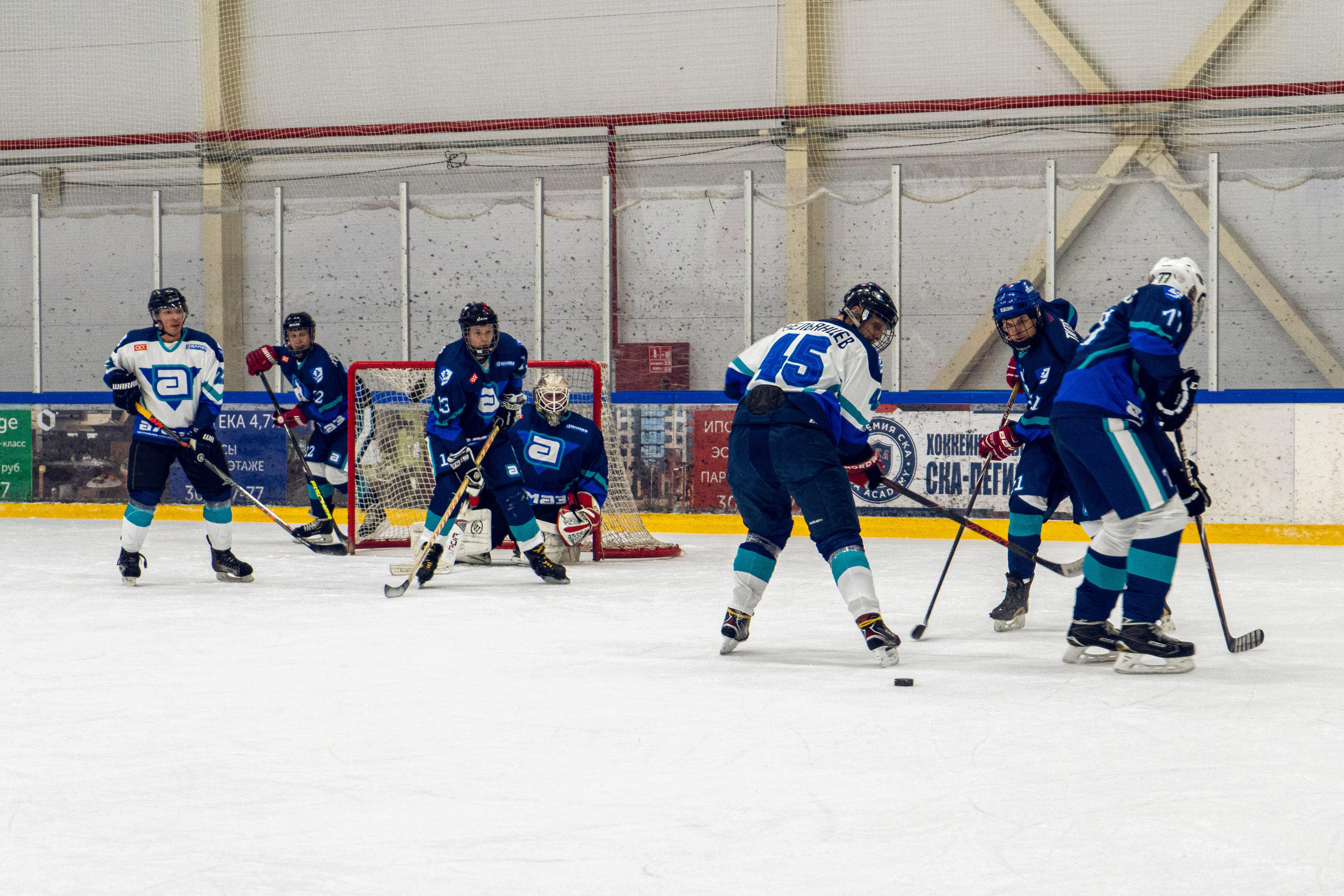Тренировка по хоккею «ЦМКБ «Алмаз»