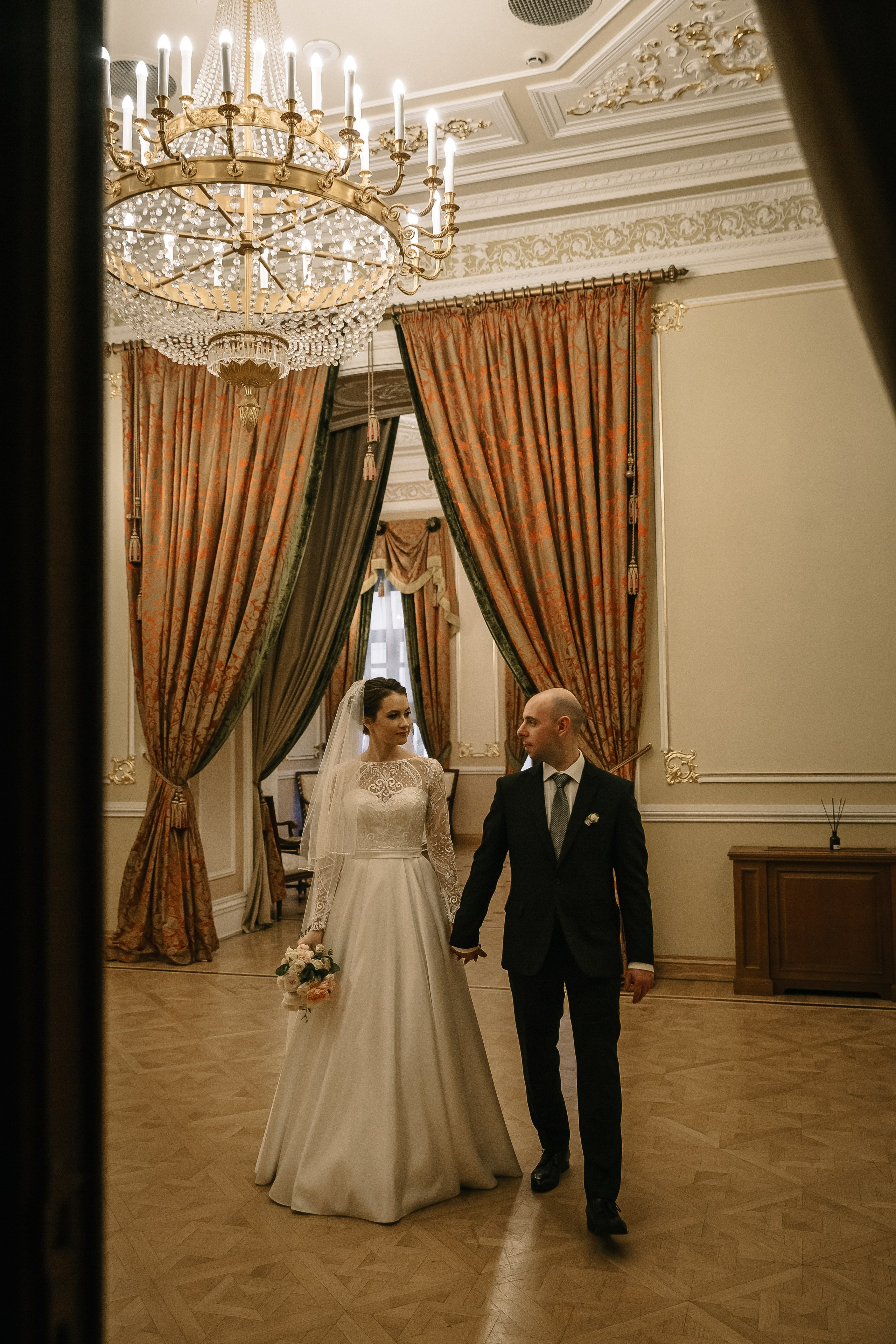 ОКТЯБРЬ | Дворец № 1 Талион, Особняк военного министра. Свадебный фотограф в Санкт-Петербурге Полина Корзухина