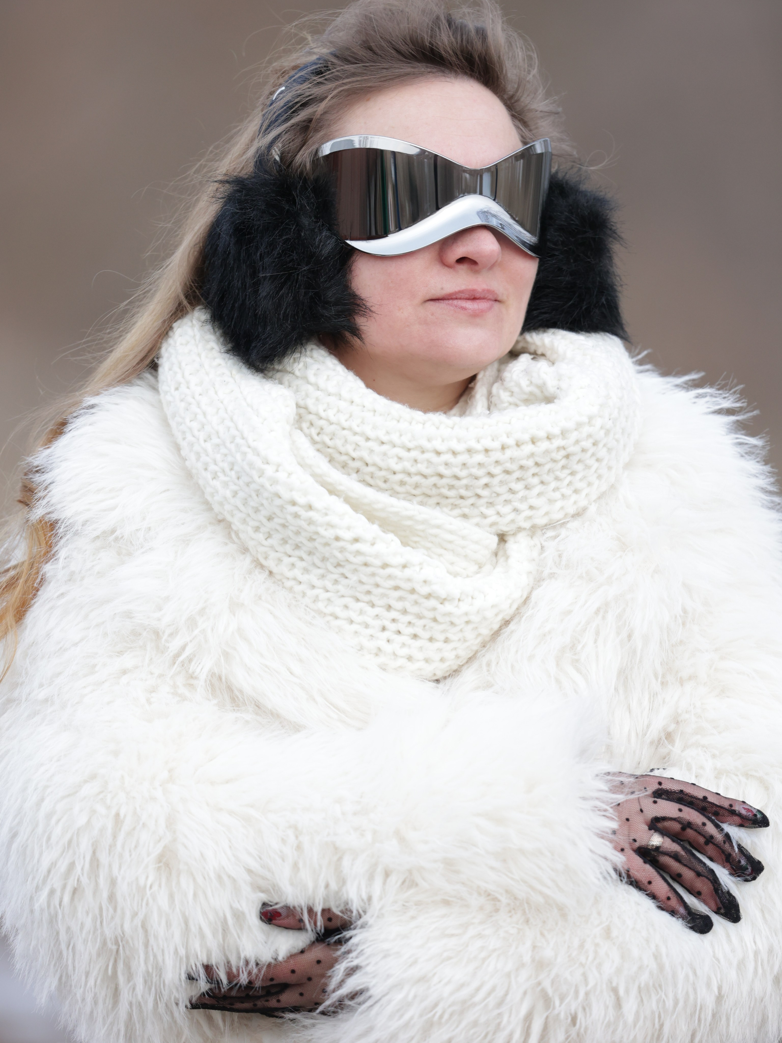 Карнавальные костюмы, вечерние и свадебные платья аренда посуточно, прокат в Жуковском. Одежда для фотосессий, аксессуары. Фотограф для маркетплейсов, фотоуслуги в Жуковском Татьяна Марсуверских