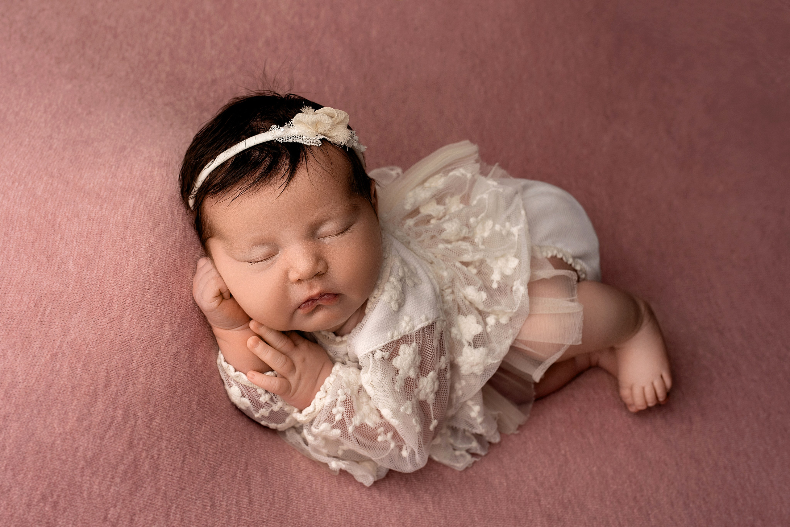 Новорождённые девочки. Детский фотограф новорождённых в Минске Боровик Екатерина