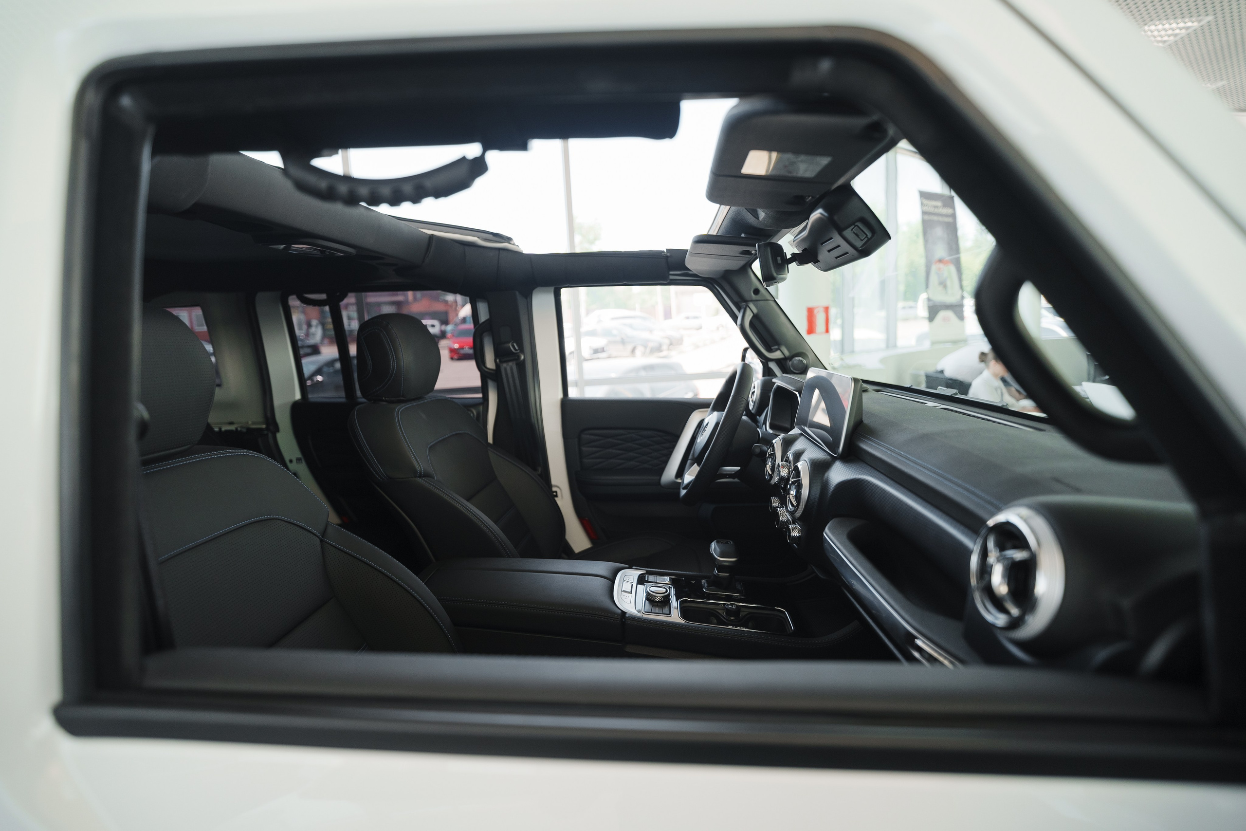 Автосалон «Боравто». Фотограф Олег Сотник