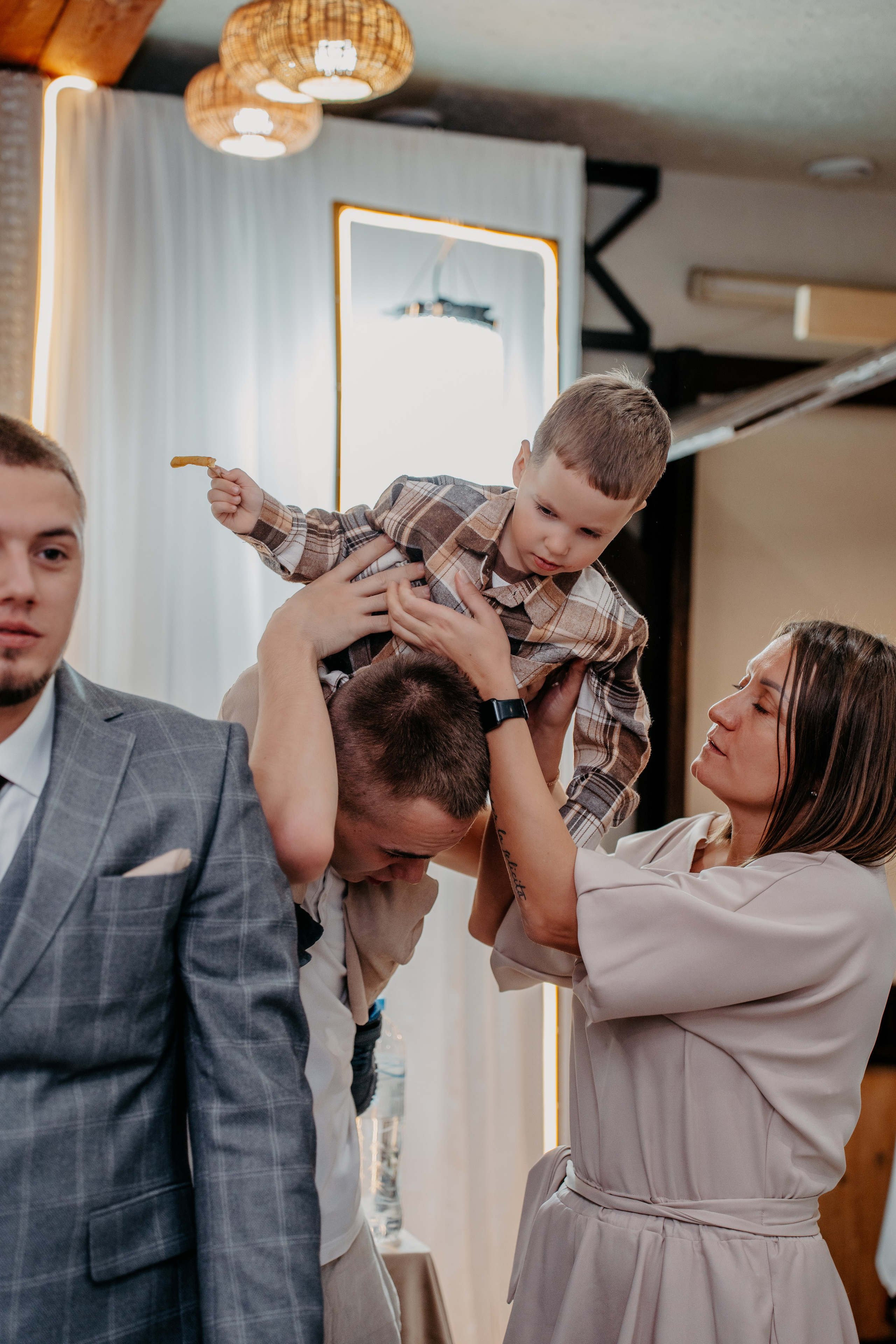 Полный свадебный день. Фотограф, видеограф и пилот дрона на Байкале