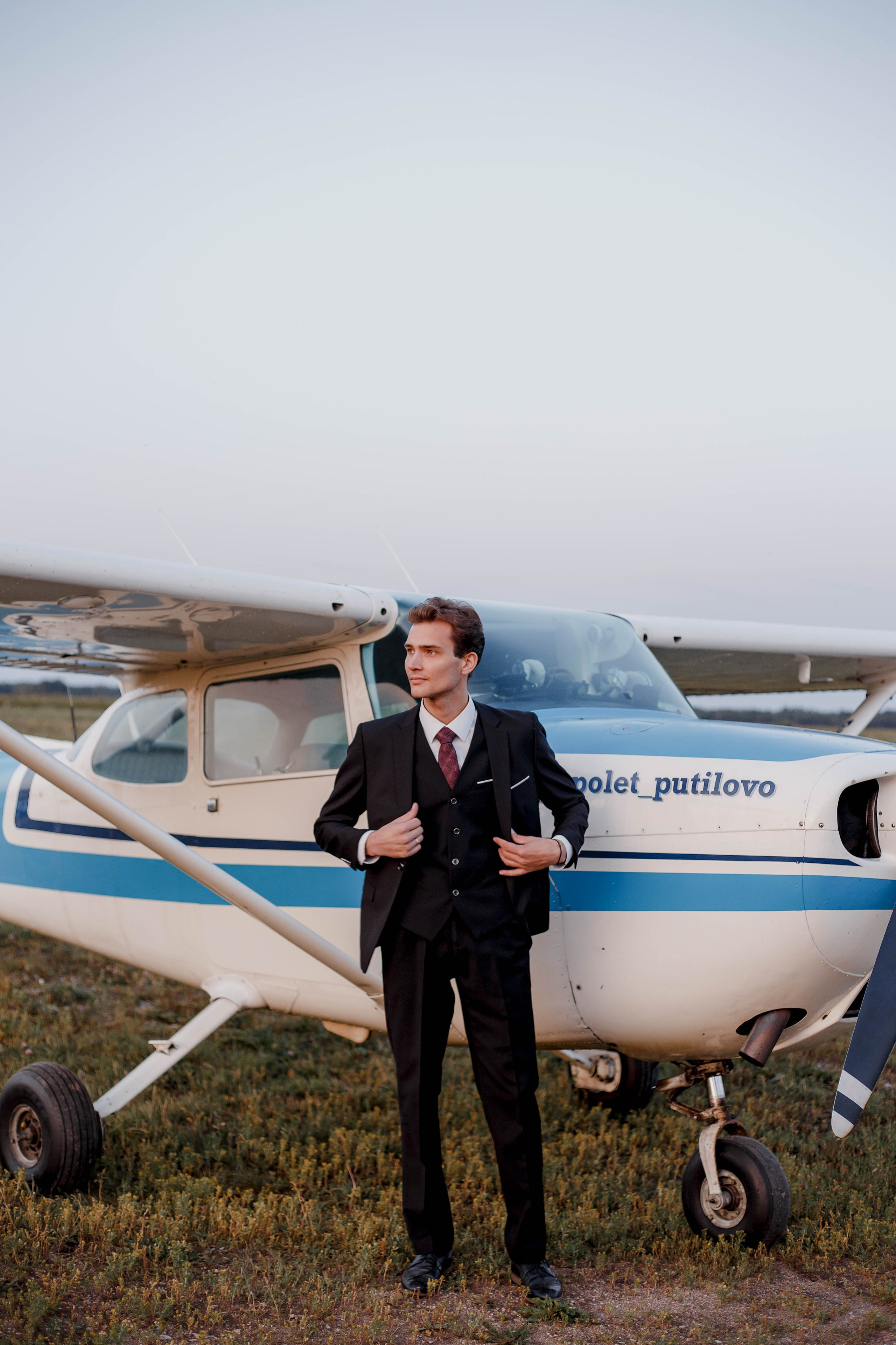 На взлетной полосе. Свадебный фотограф Санкт-Петербург  Москва