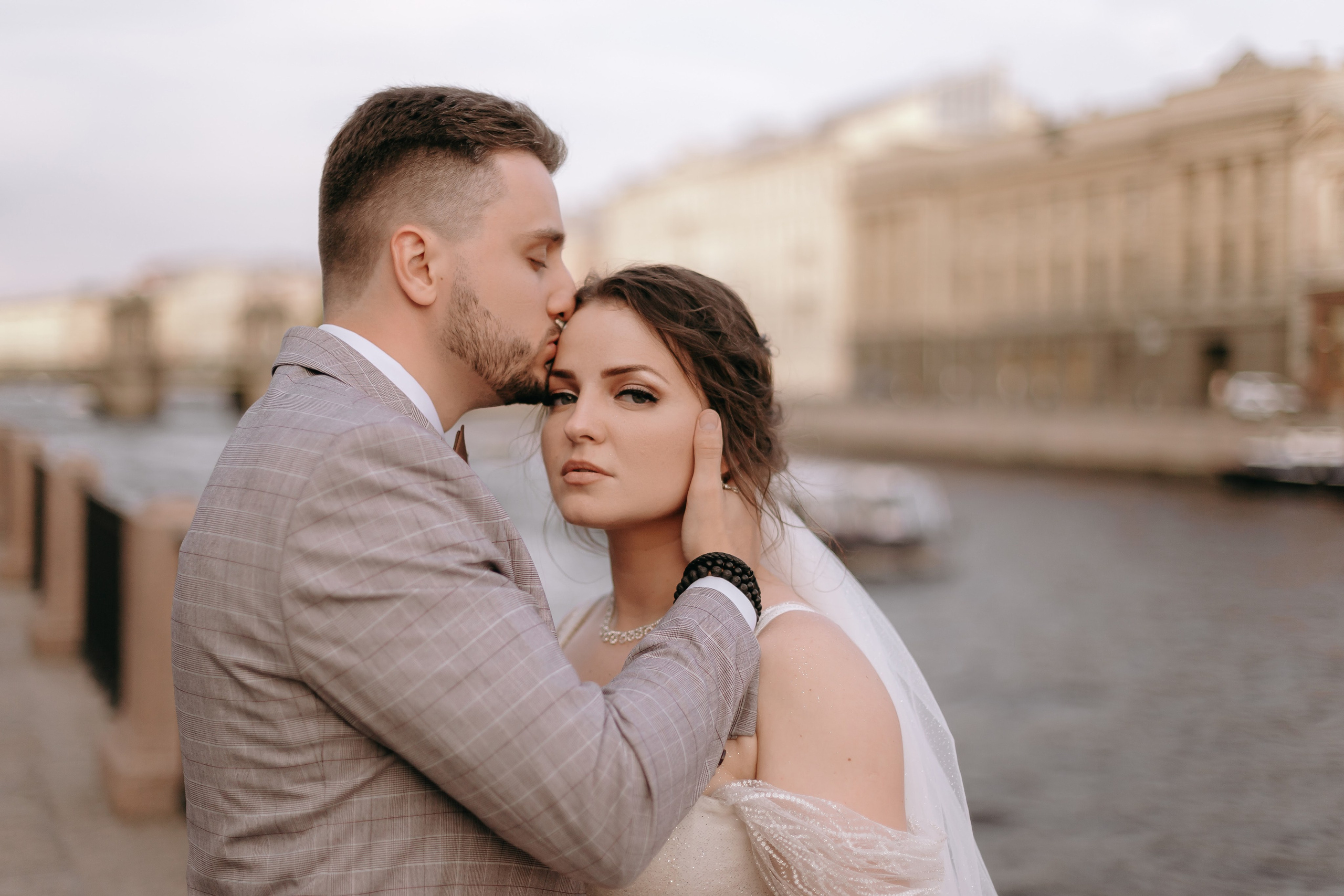 Над крышами Питера. Свадебный и семейный фотограф Арина Кулёва