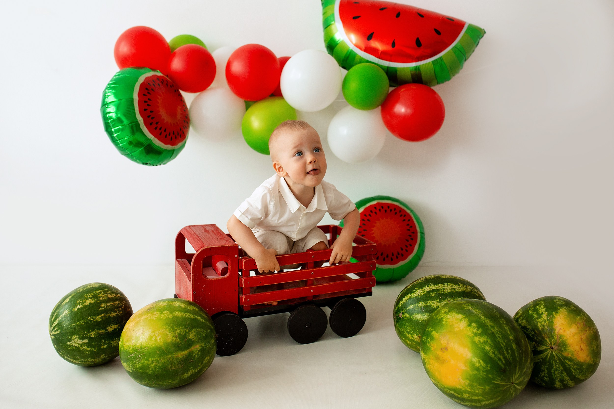 КОСТЯ и арбузы. Фотограф новорожденных Оксана Полевская