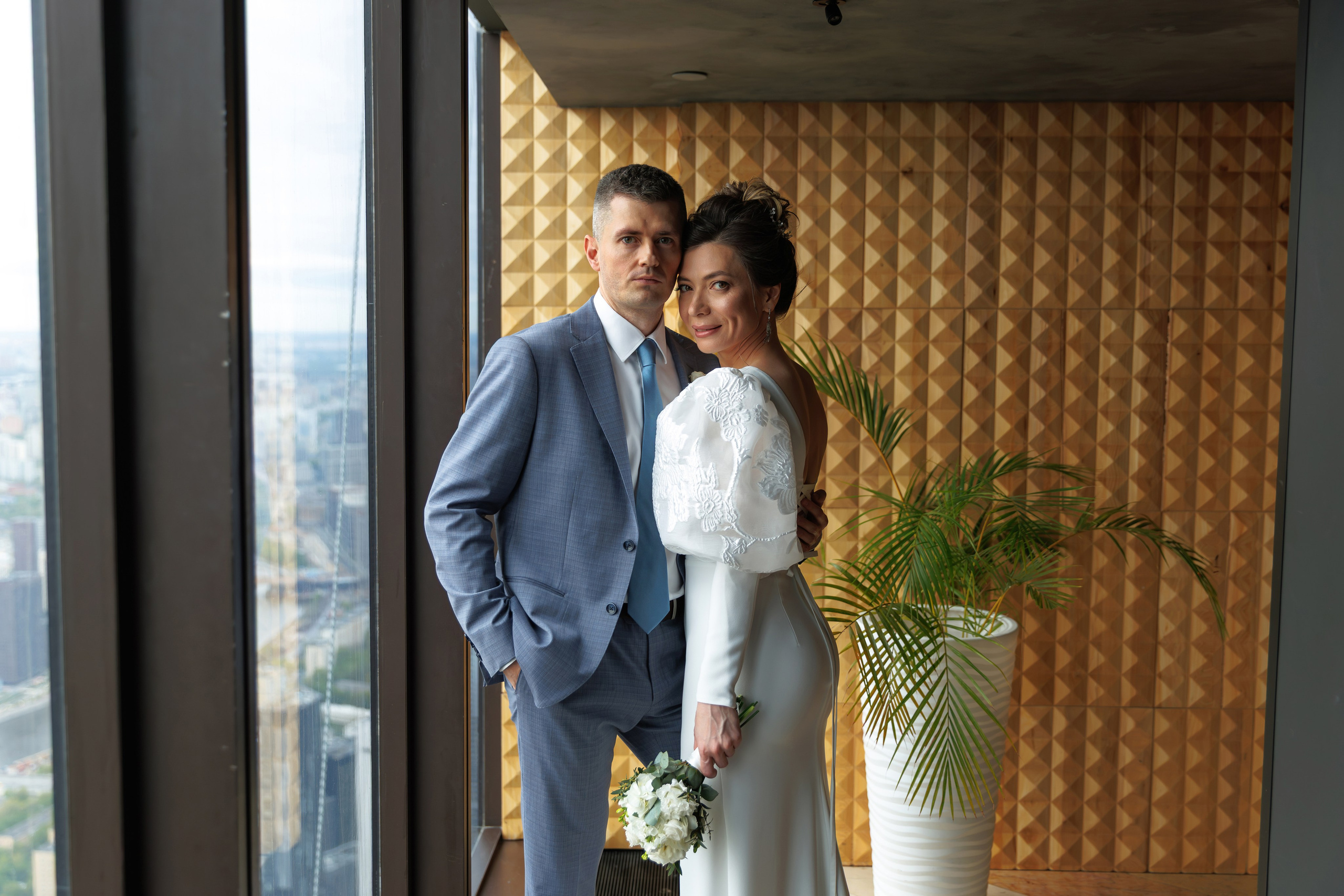 Свадебная фотосессия в библиотеке читальне им Пушкина. Свадебный фотограф Москва и МО Сергей Киржаев