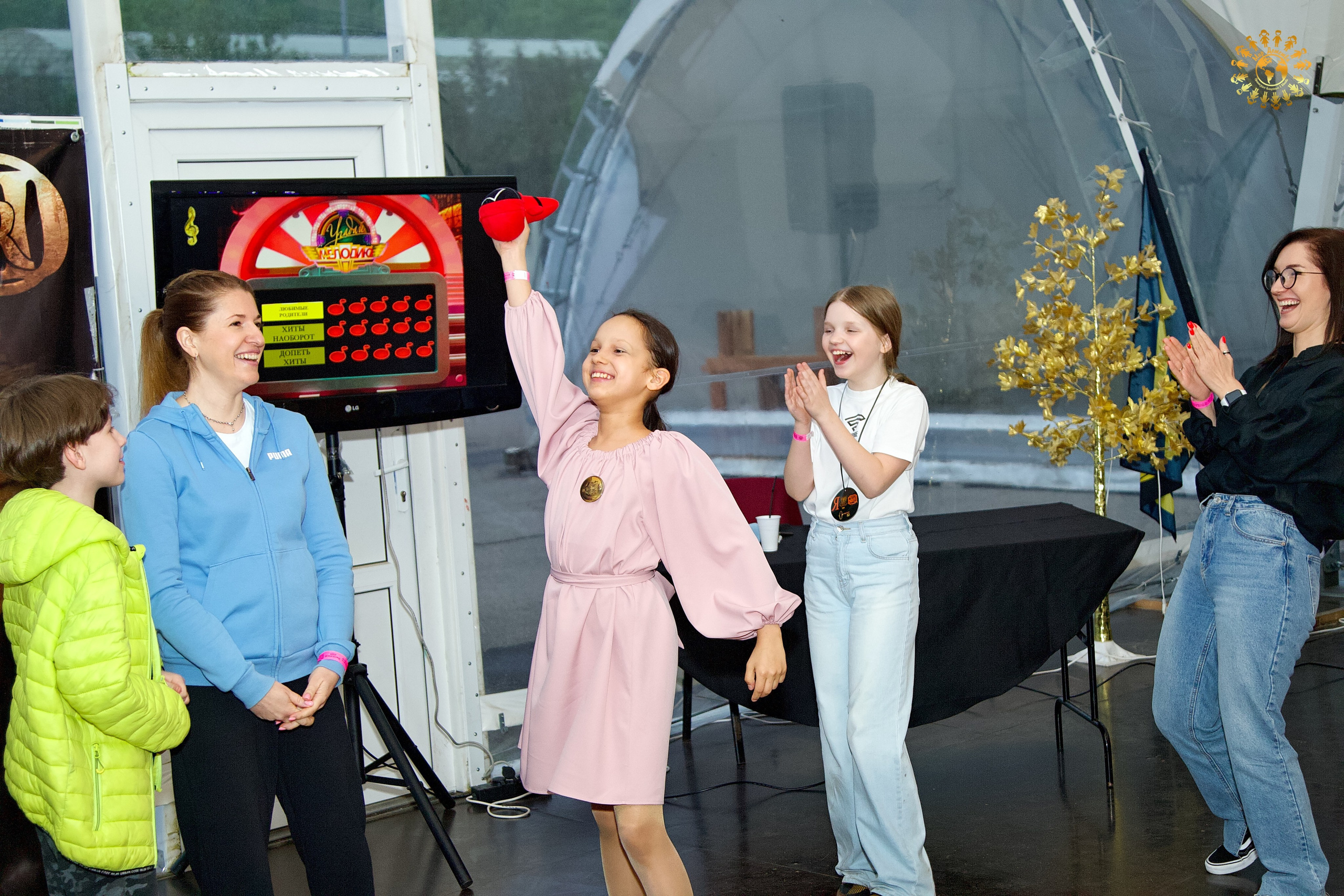 Выпускной 2023 (Школа 1195, 4-й класс). Репортажная съемка в Москве и области. Анималистика