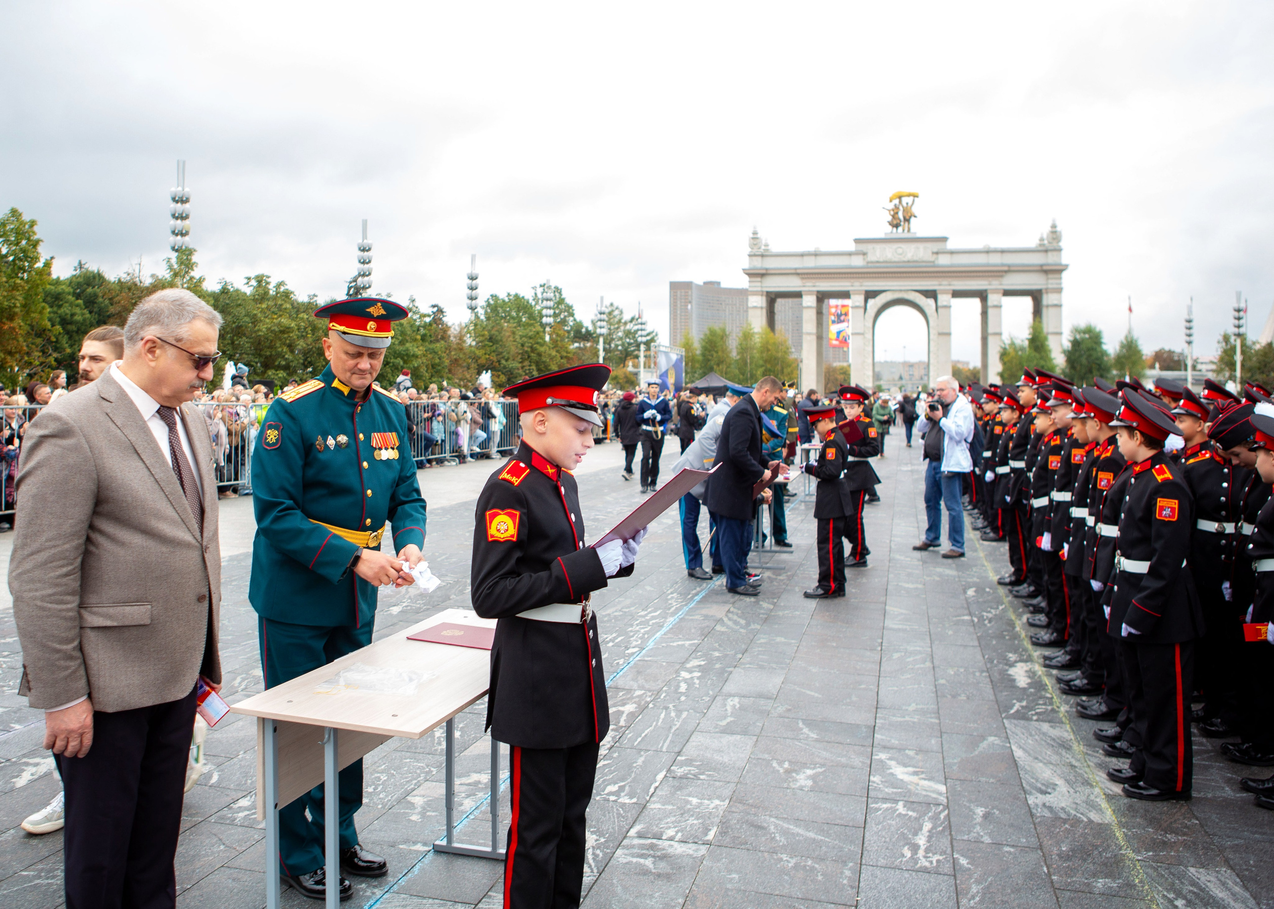 Посвящению в кадеты в Первом Московском кадетском корпусе, Дипломатической кадетской школы. Выпускные альбомы и школьный фотограф в Подольске, Троицке, Щербинке, Москве и Московской области