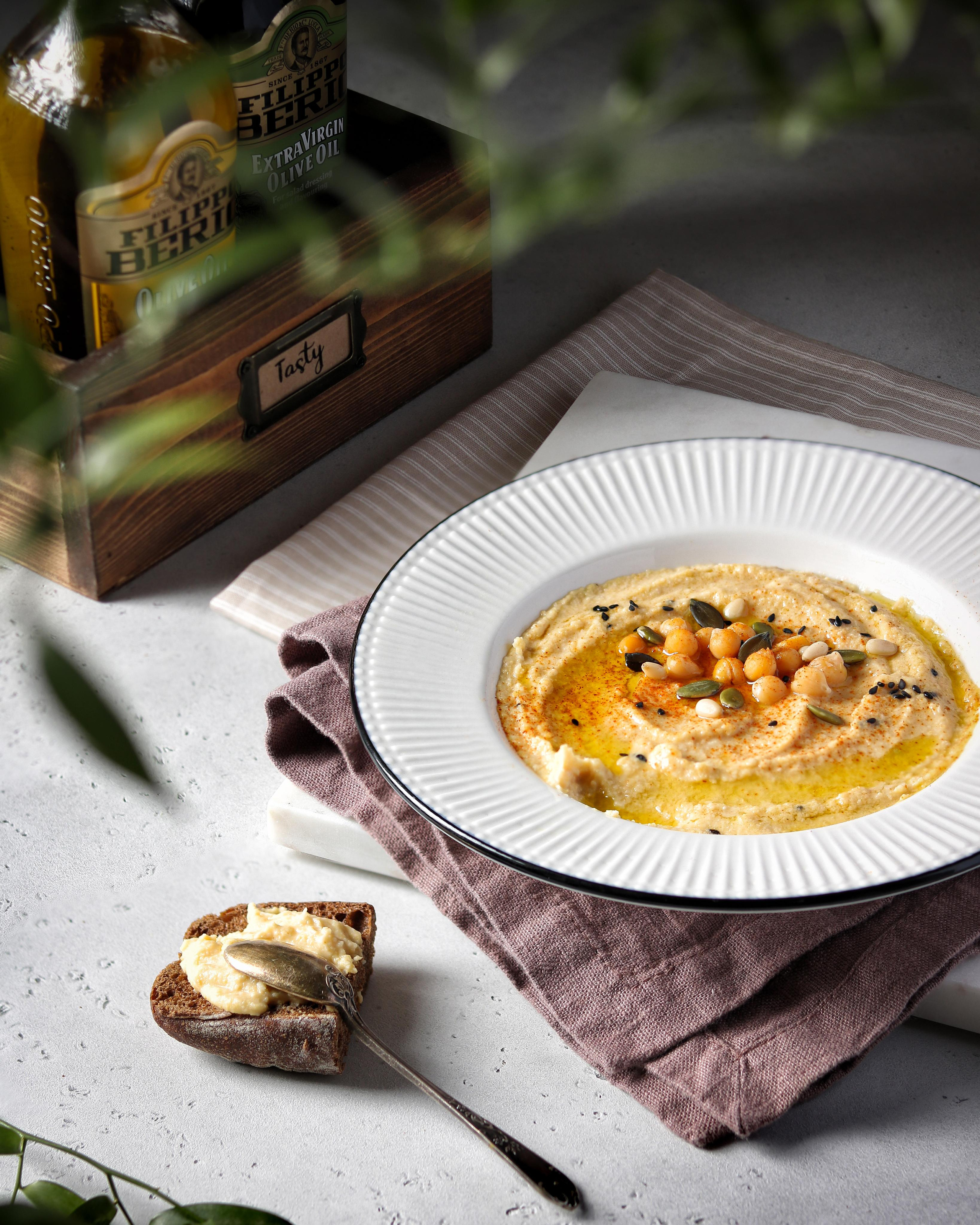 Профессиональная контентная съемка еды хумуса в Москве