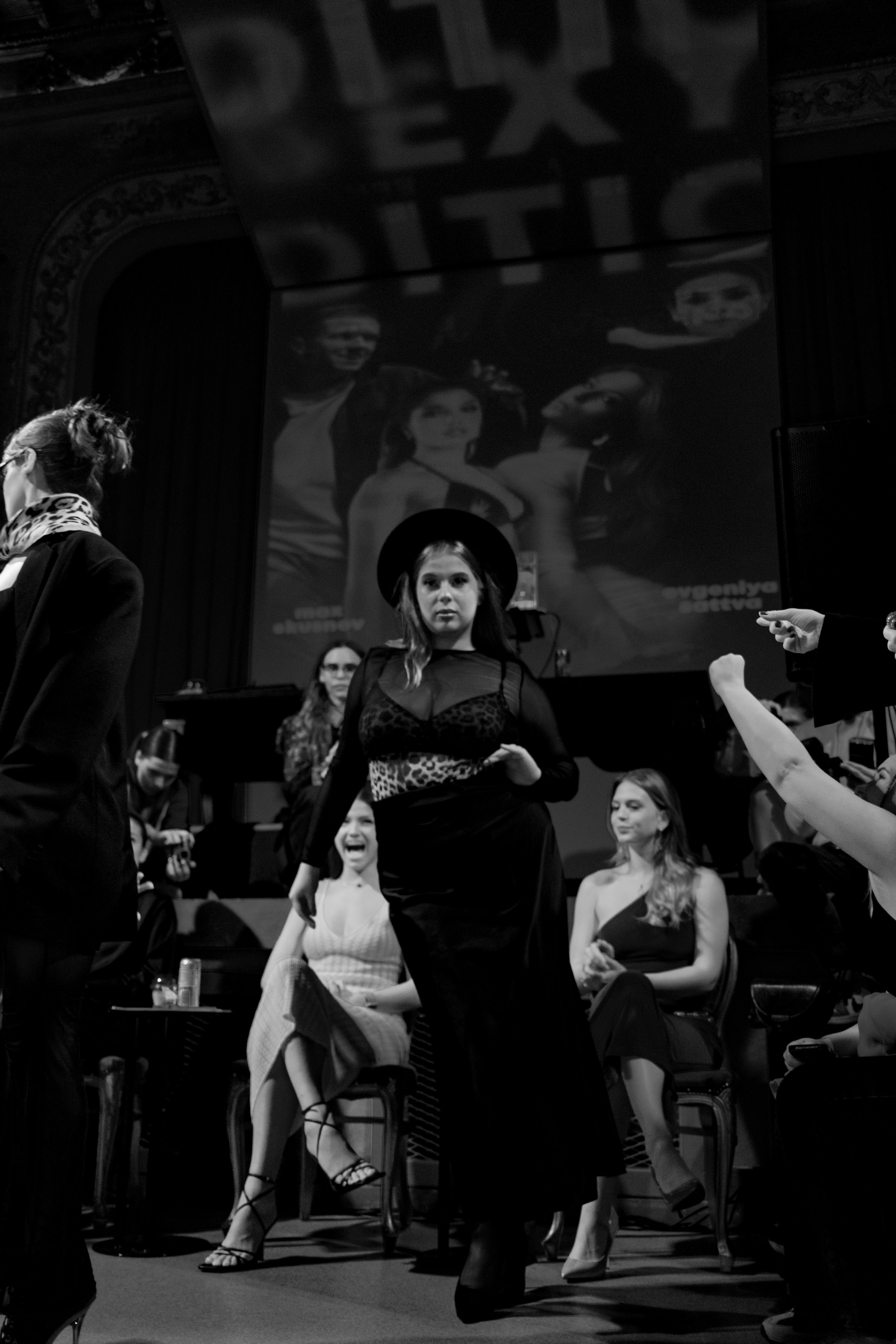 Реопртаж | Танцевальный бал BESTIE WEEKEND 2.0 SEXY EDITION |. Репортажный фотограф в Калининграде Екатерина Суханова