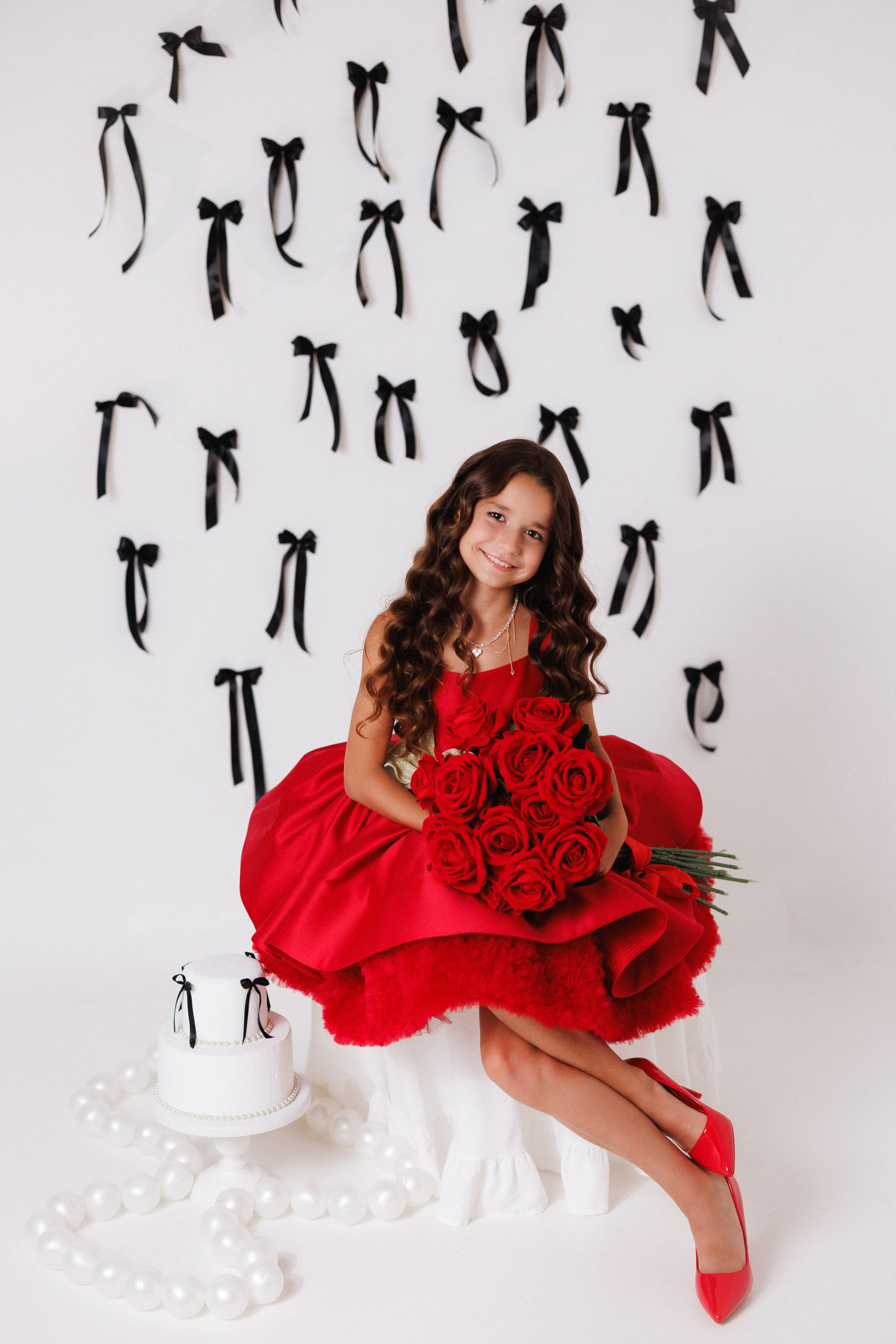Детская фотосессия к Дню рождения для девочек, фотостудия «Антураж». Семейный и детский фотограф в Краснодаре Анна Трашкова