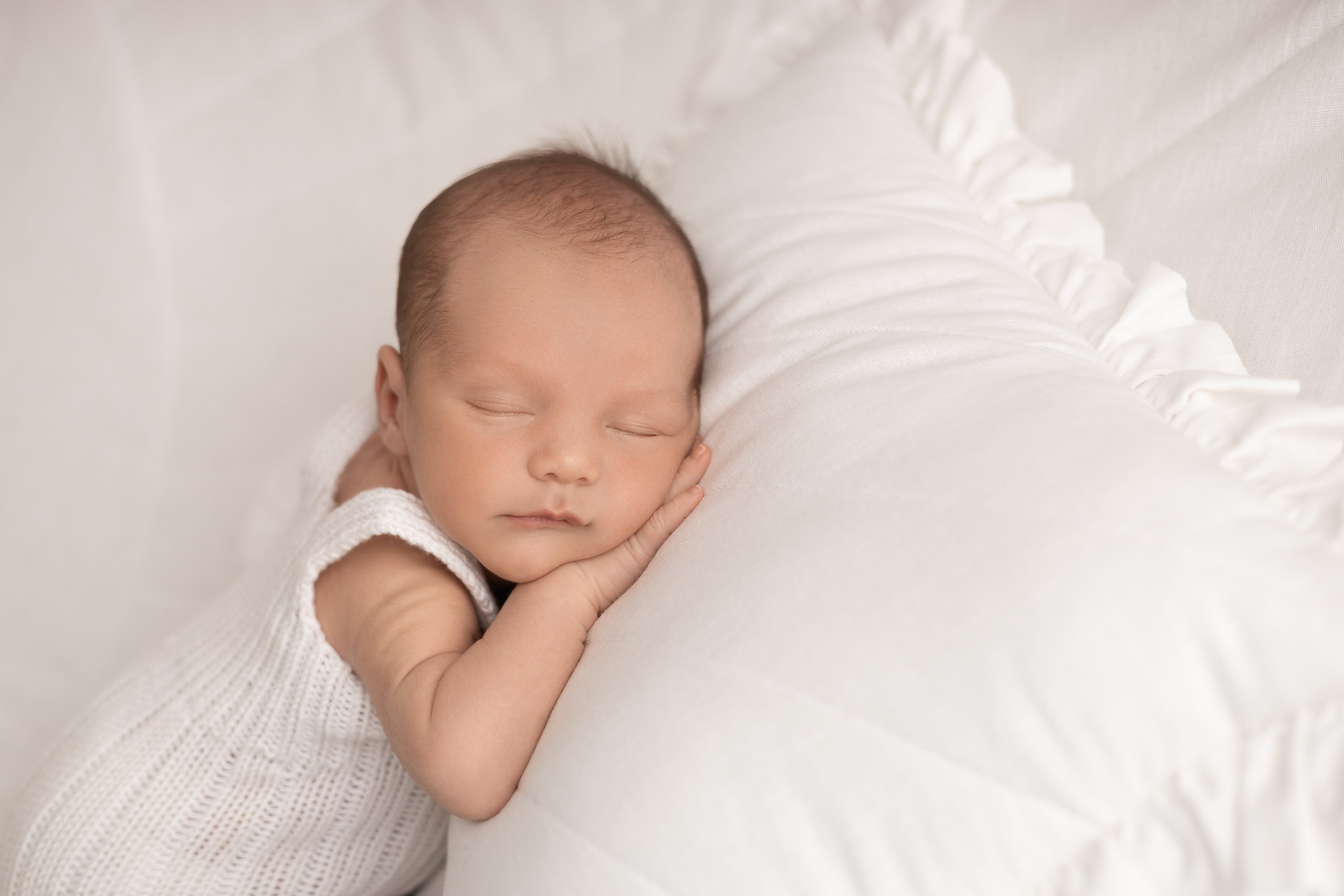 PH @newborn_elvina. Retoucher Aleksmokh