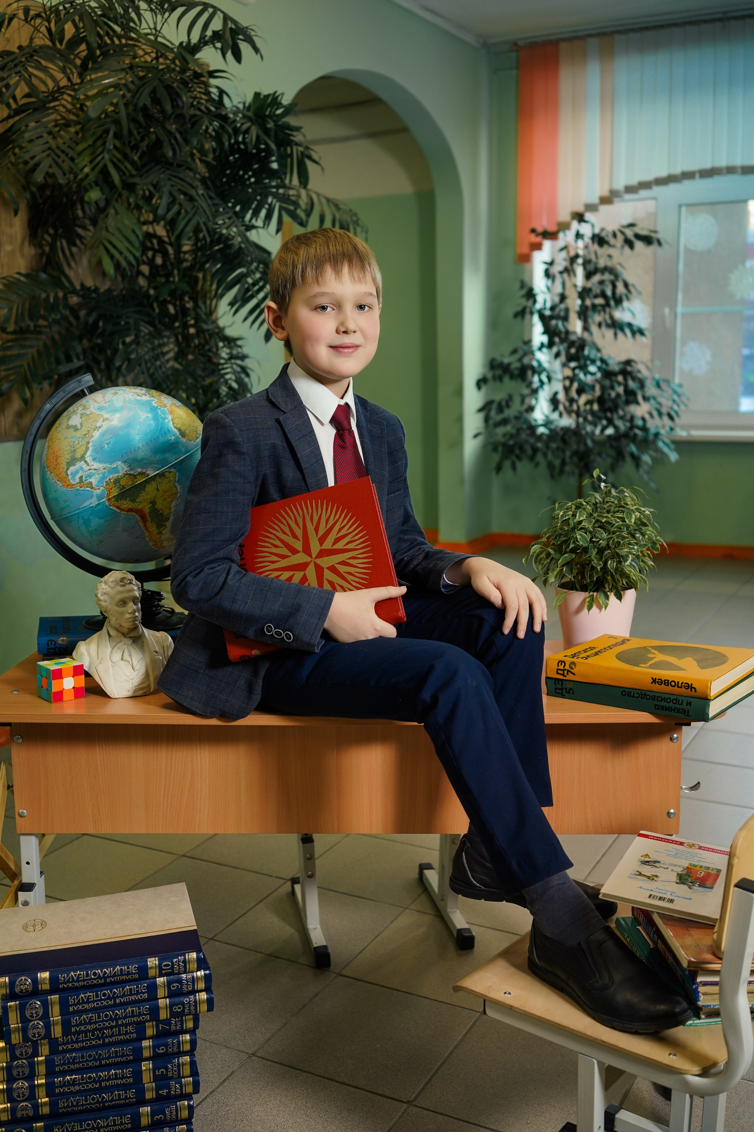 Выпускные альбомы, 4 класс Школа № 175 школьная фотосессия. Семейный и портретный фотограф в Екатеринбурге Анна Лобанова