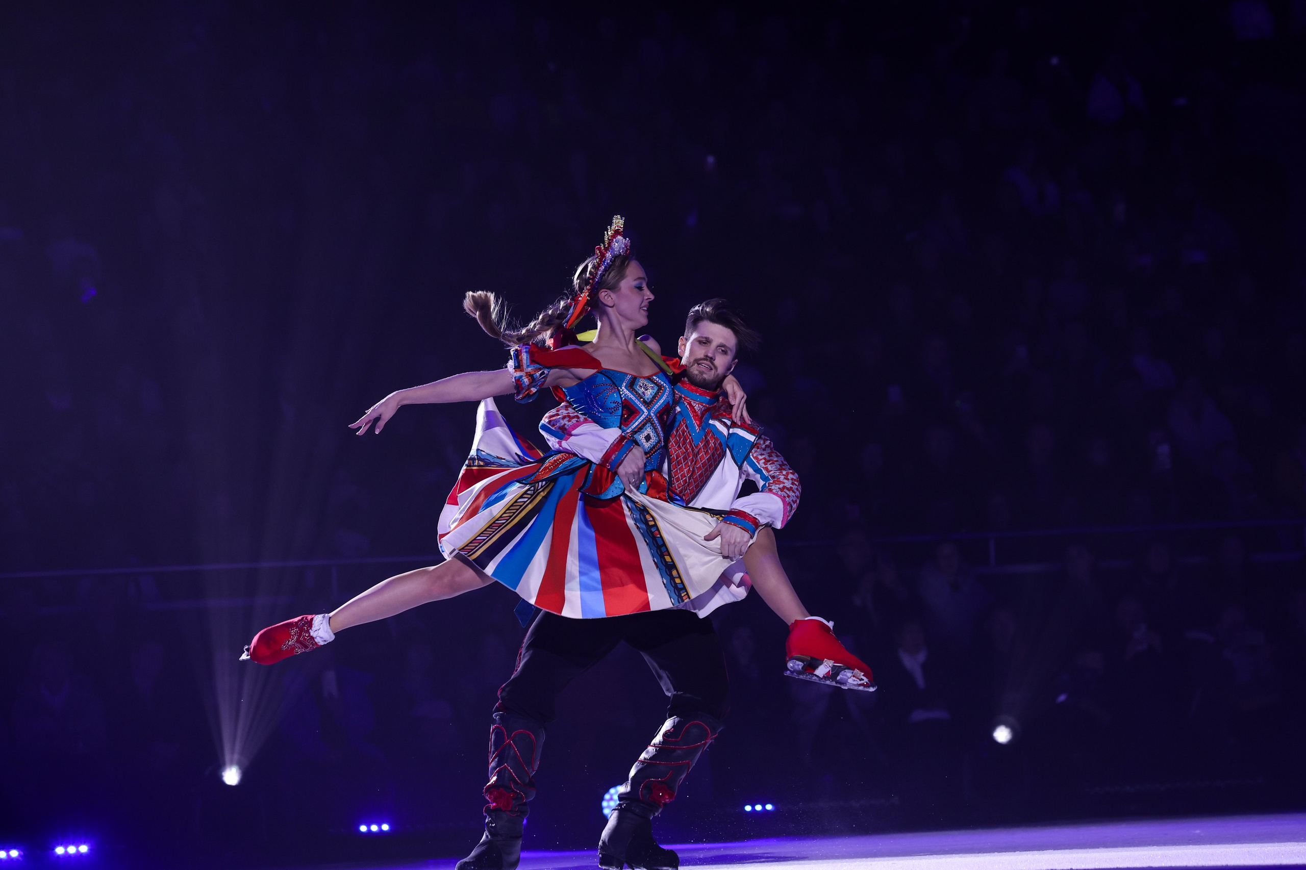 «Вечера на хуторе» ледовое шоу 25.12.2025. Спортивный и репортажный фотограф Антон Тереханов