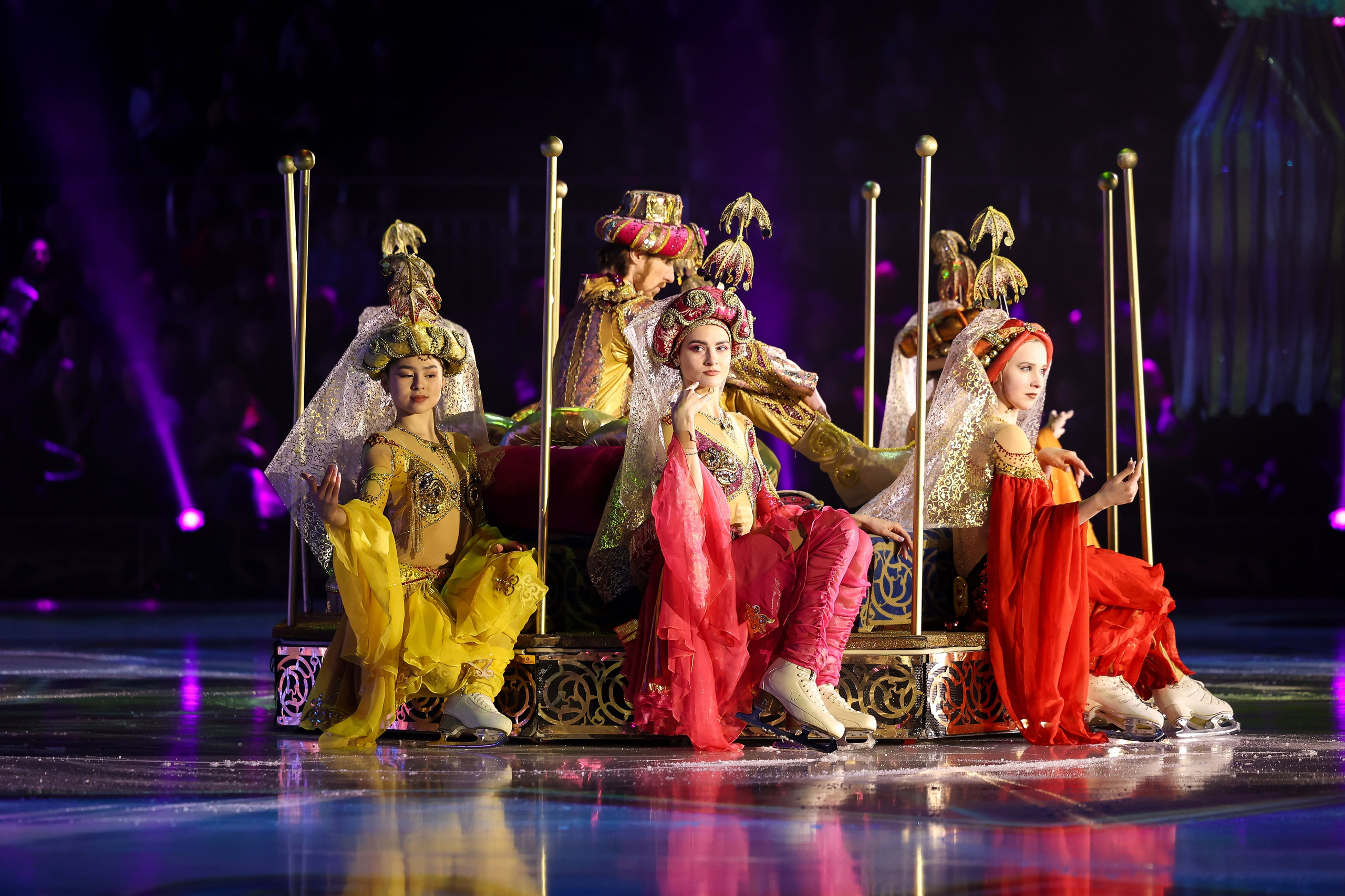 «История любви Шахеризады» шоу на льду 03.01.2024. Спортивный и репортажный фотограф Антон Тереханов