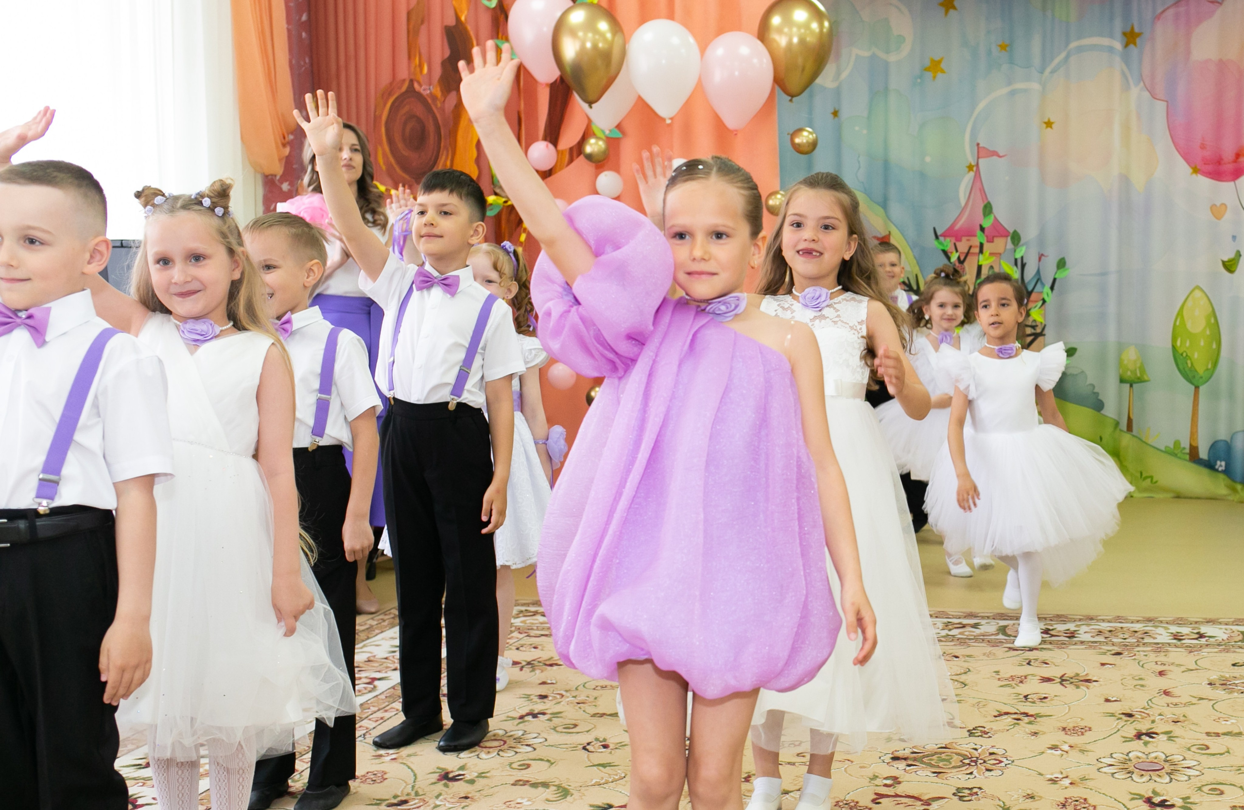 Выпускные и Утренники. Фотограф новорожденных и семейный фотограф НСО г. Бердск Марина Львова