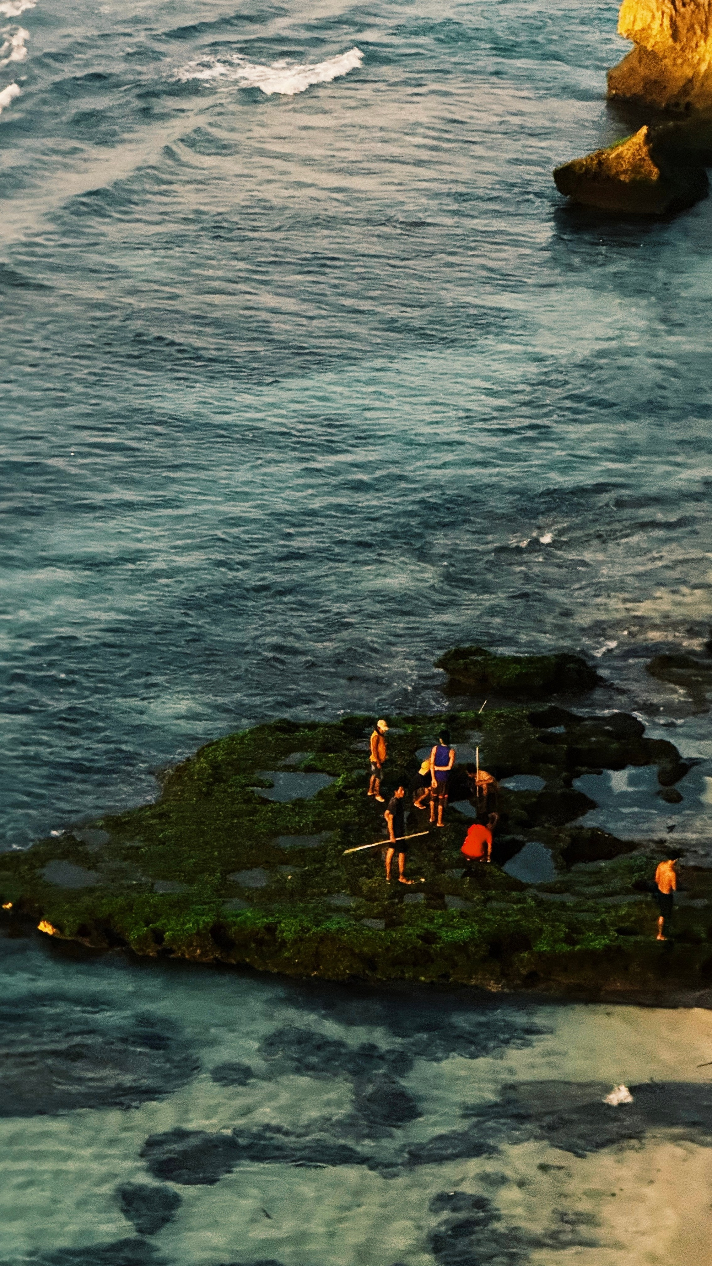 SOMEWHERE. Carolinetru